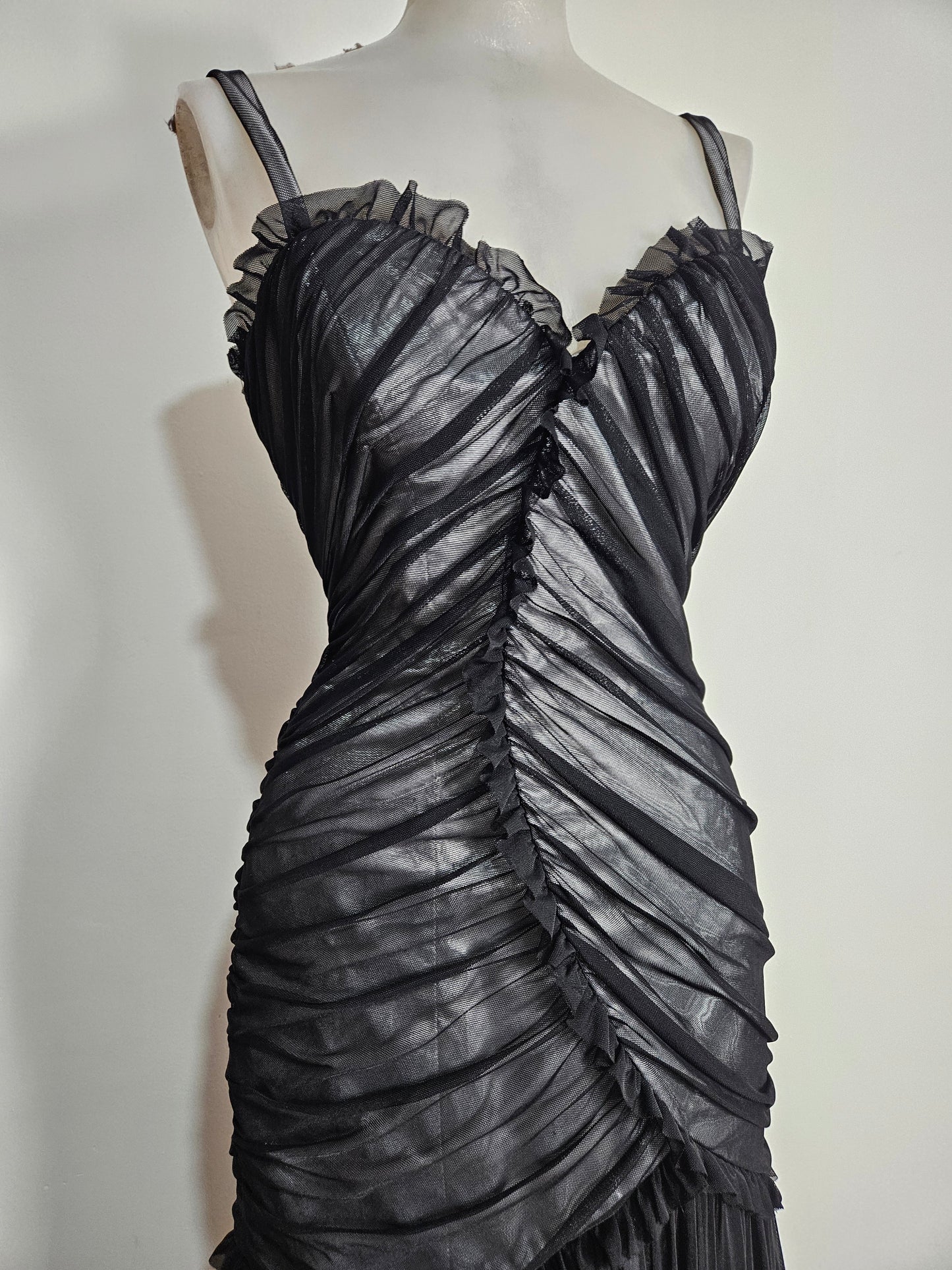 Maxi robe en voile plissée