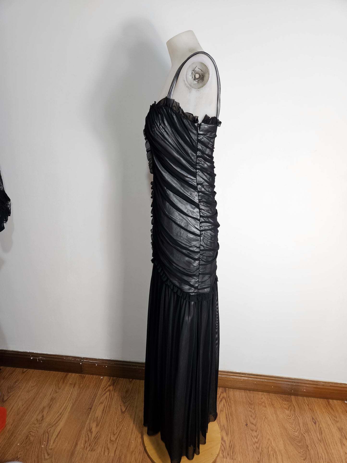 Maxi robe en voile plissée