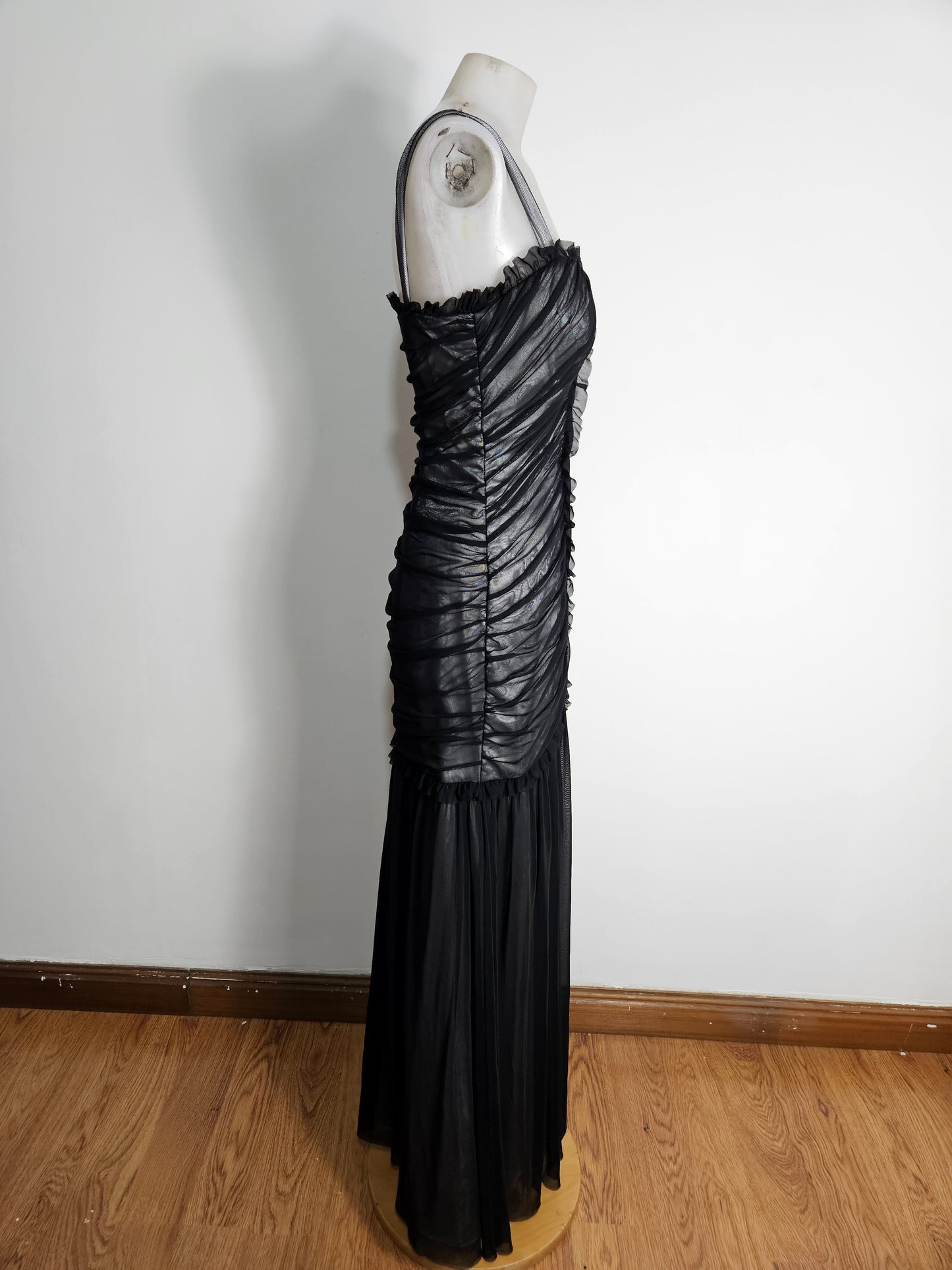 Maxi robe en voile plissée