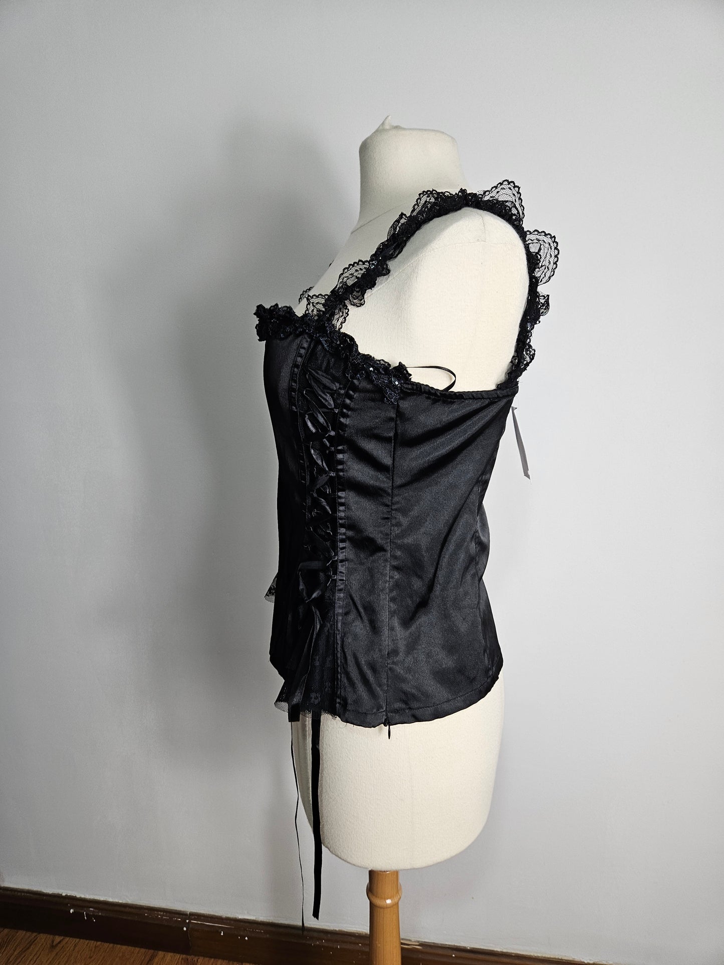 Haut esprit corset satiné noir