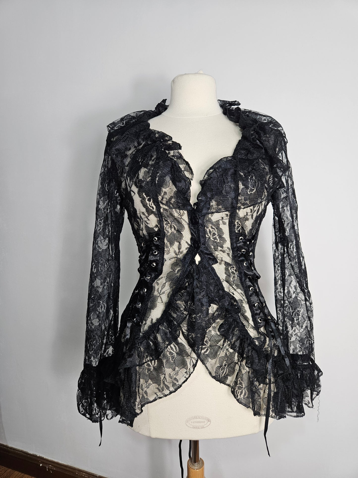 Chemisier en dentelle à laçage