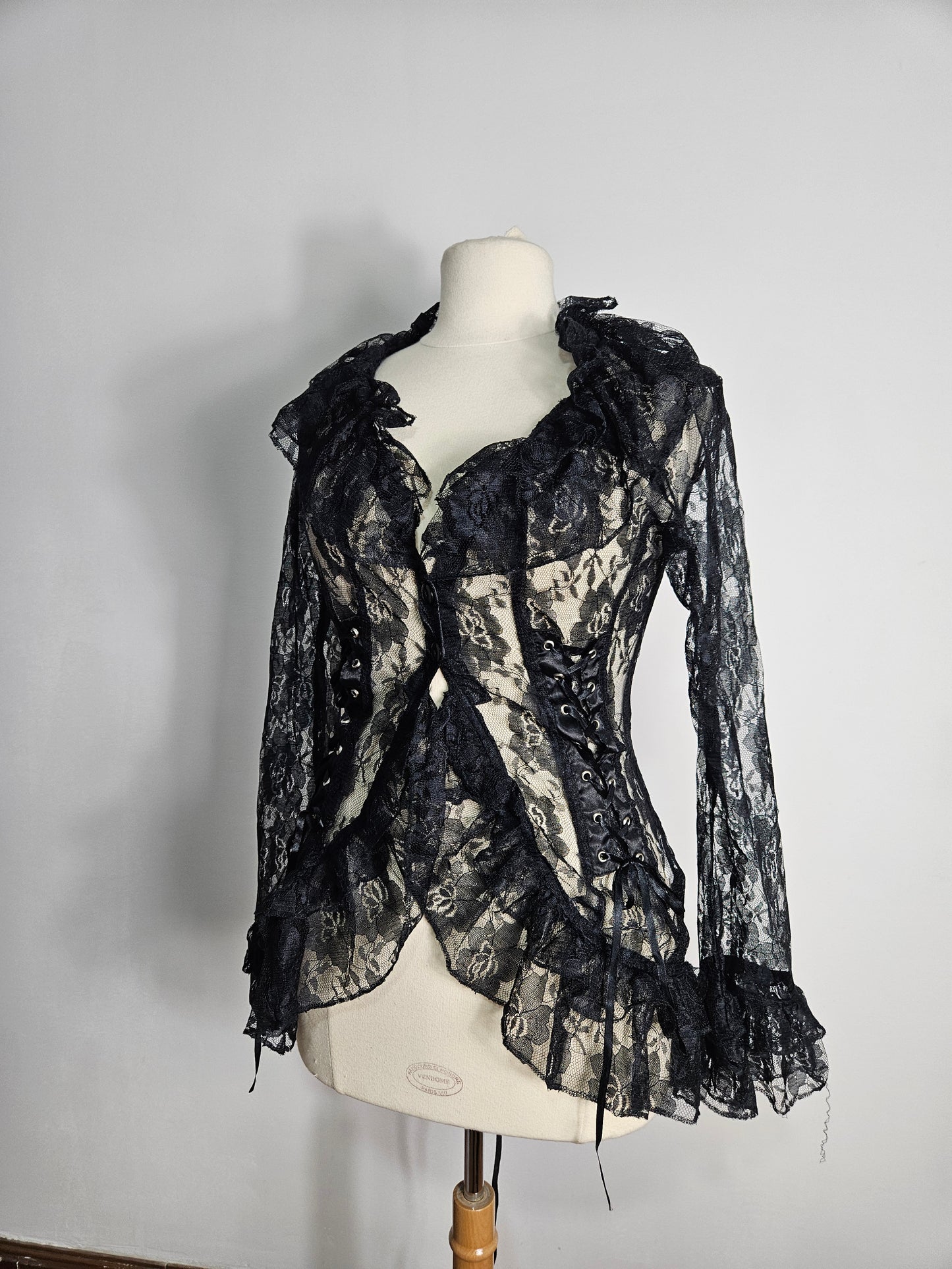 Chemisier en dentelle à laçage