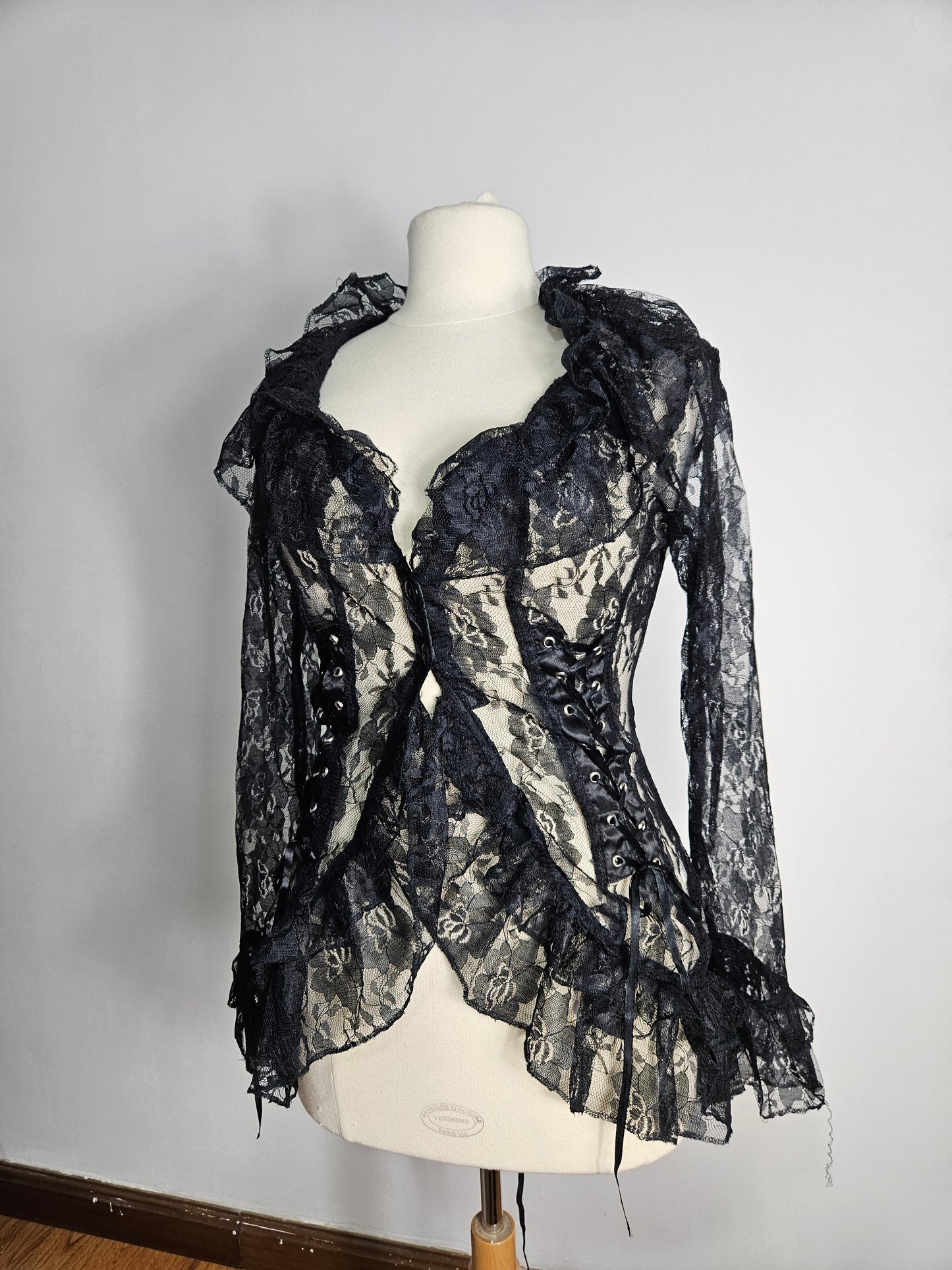 Chemisier en dentelle à laçage