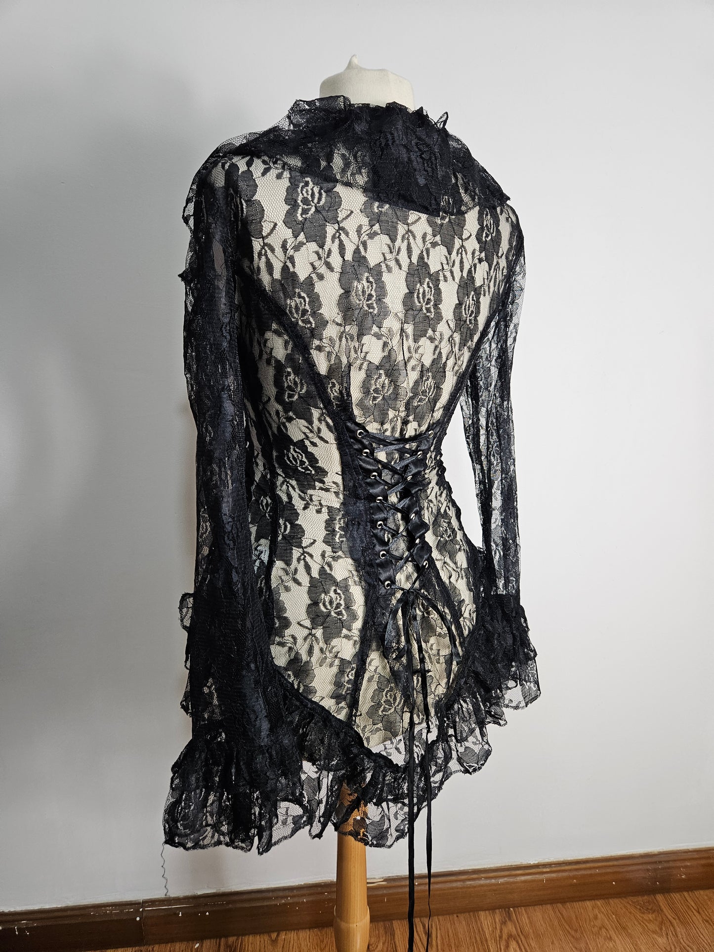 Chemisier en dentelle à laçage