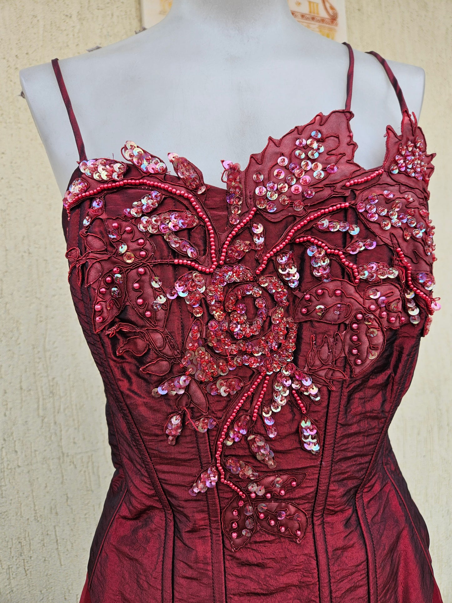 Burgundy satin and embroidered set