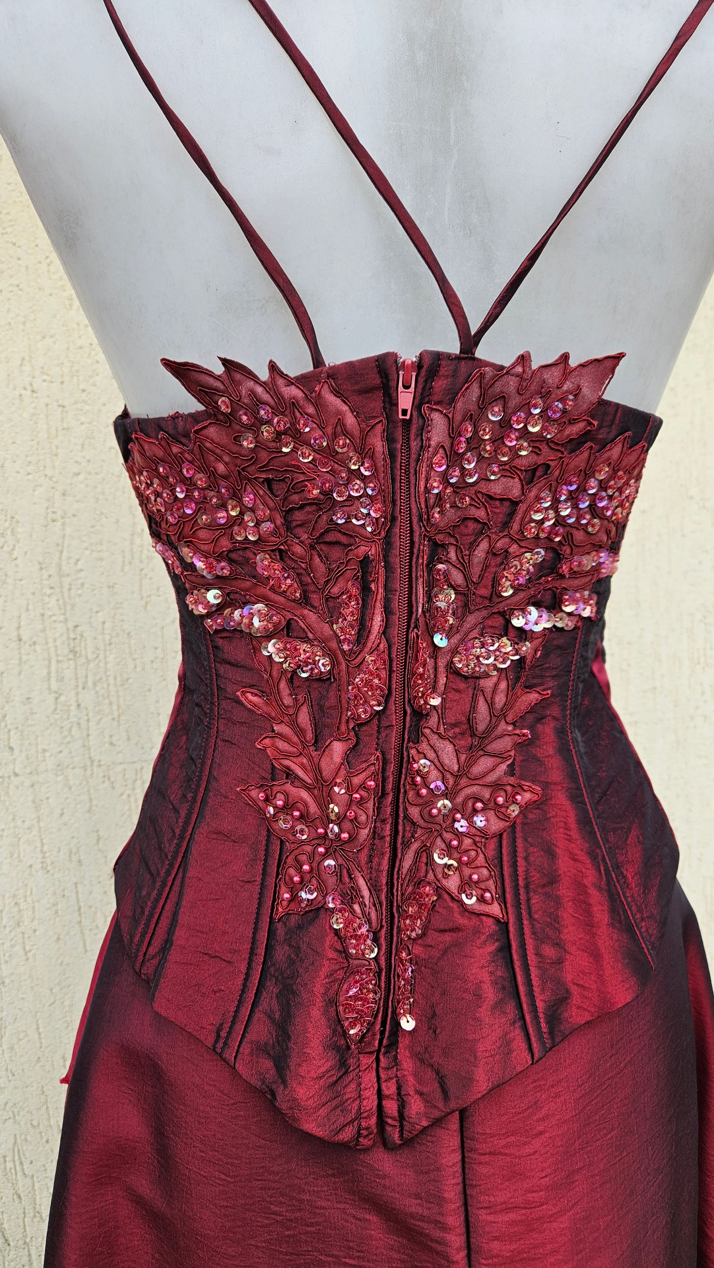 Burgundy satin and embroidered set