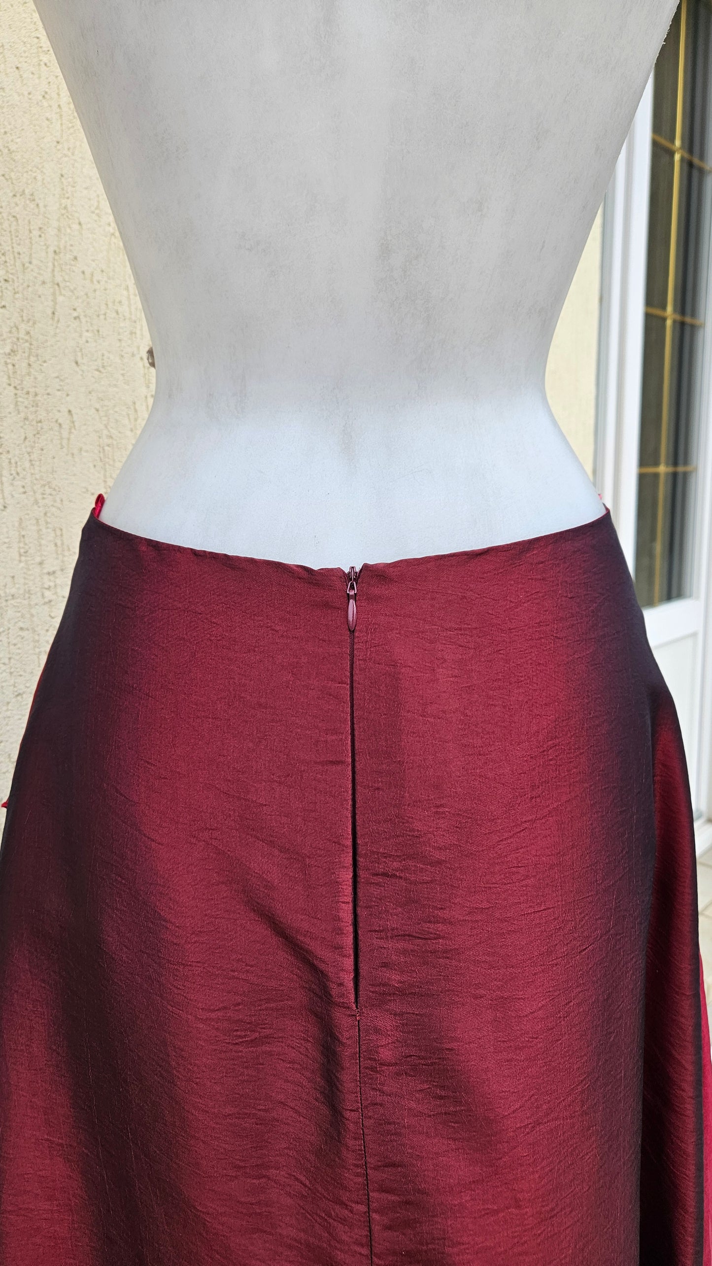 Burgundy satin and embroidered set