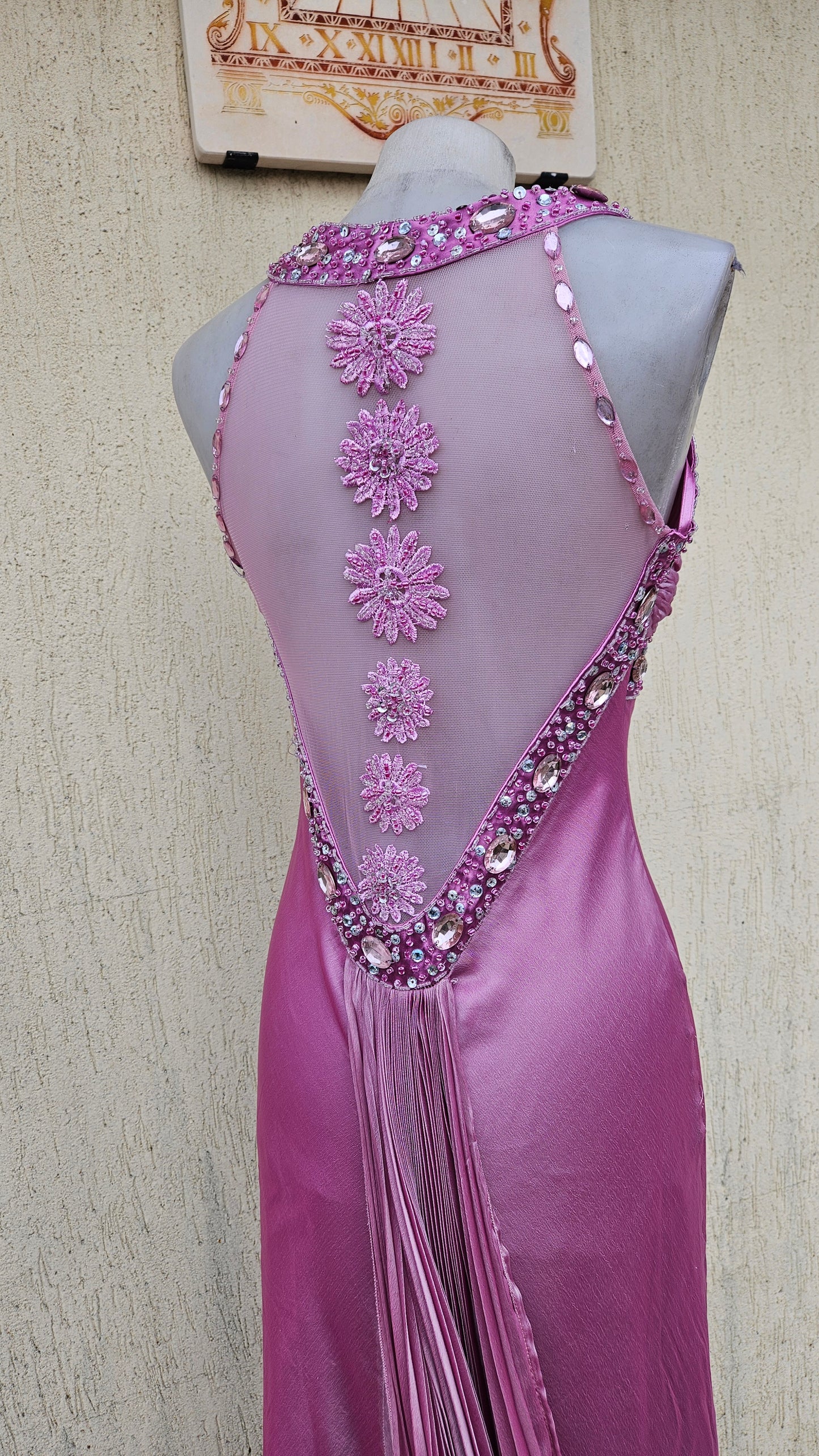 Long pink backless dress