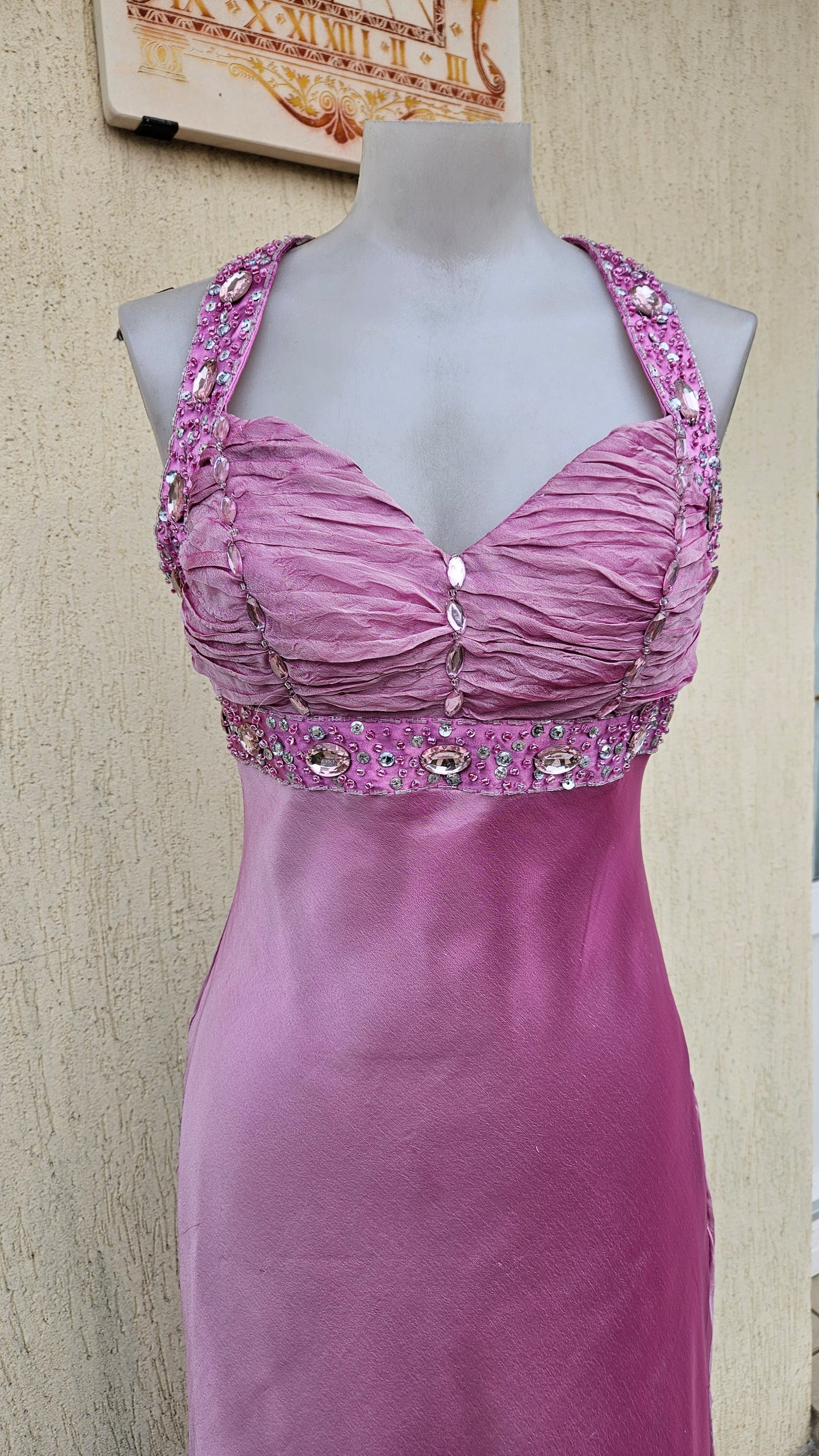 Long pink backless dress