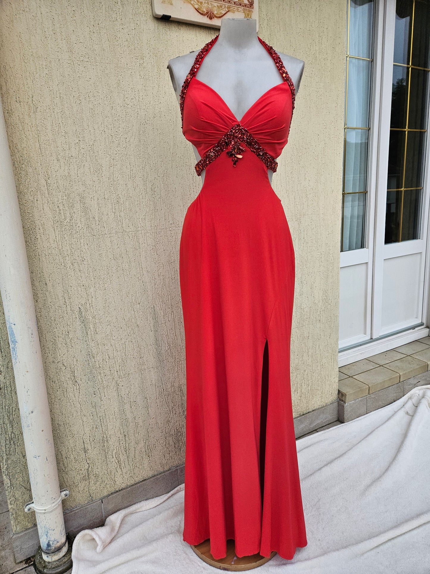 Red backless dress