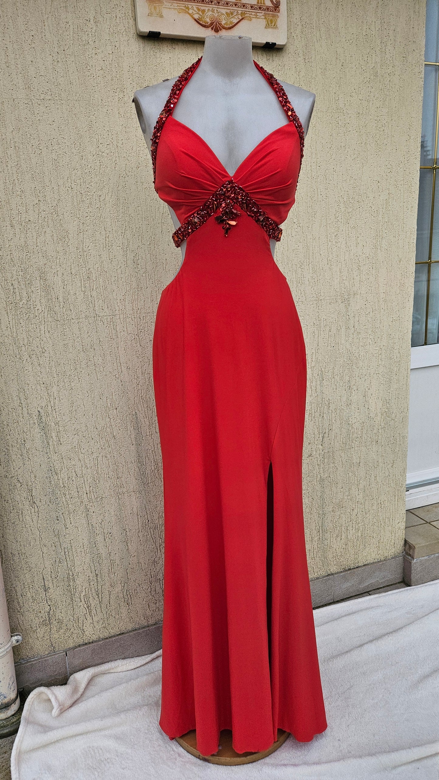 Red backless dress