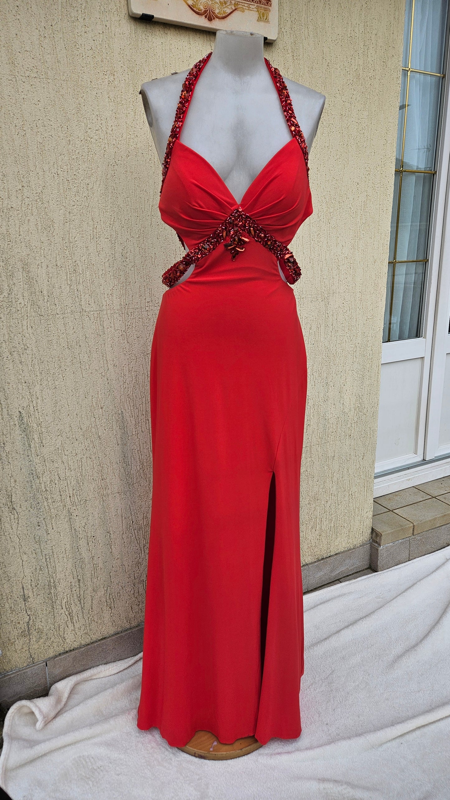 Red backless dress