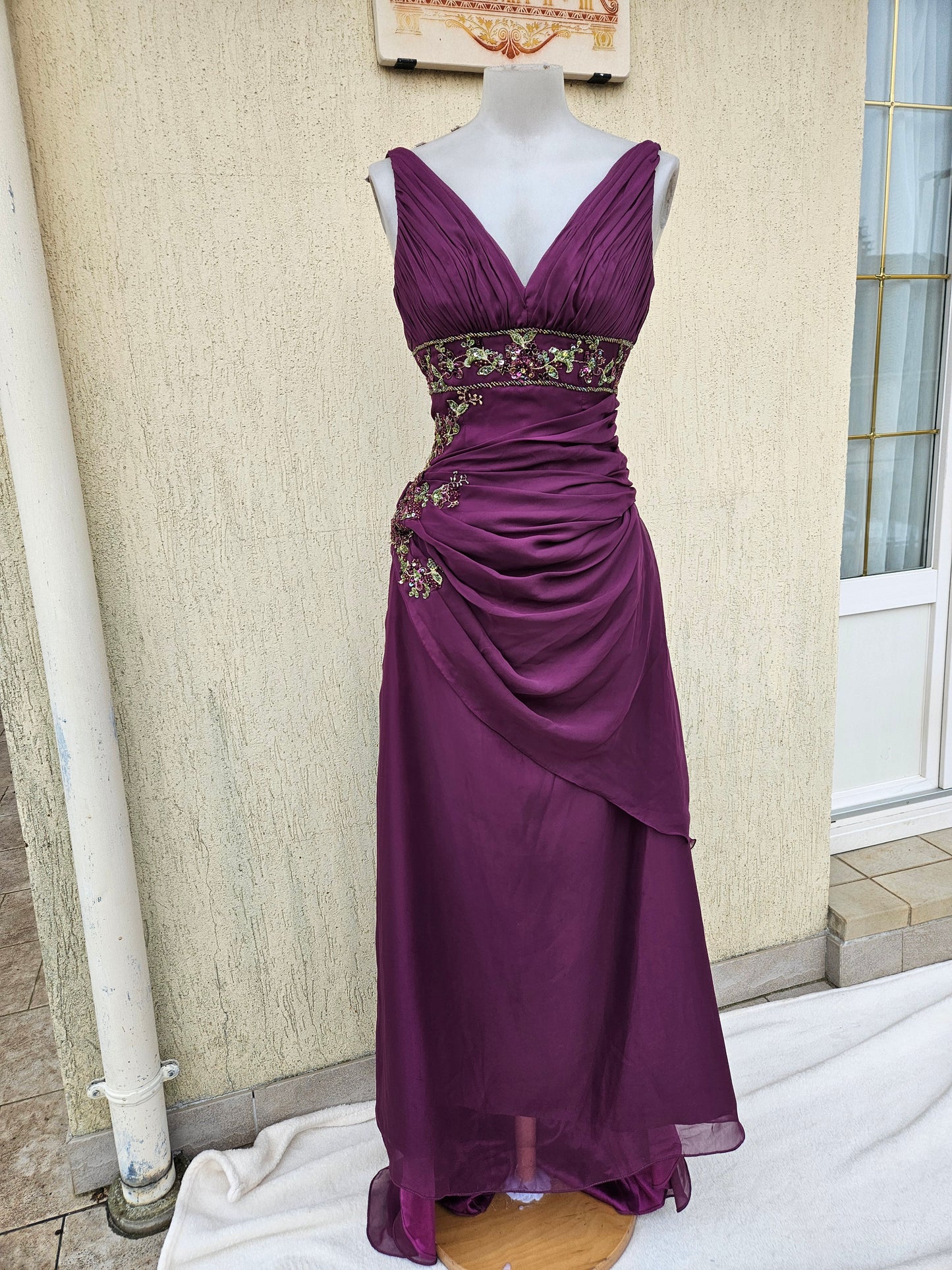 Maxi robe brodée violette