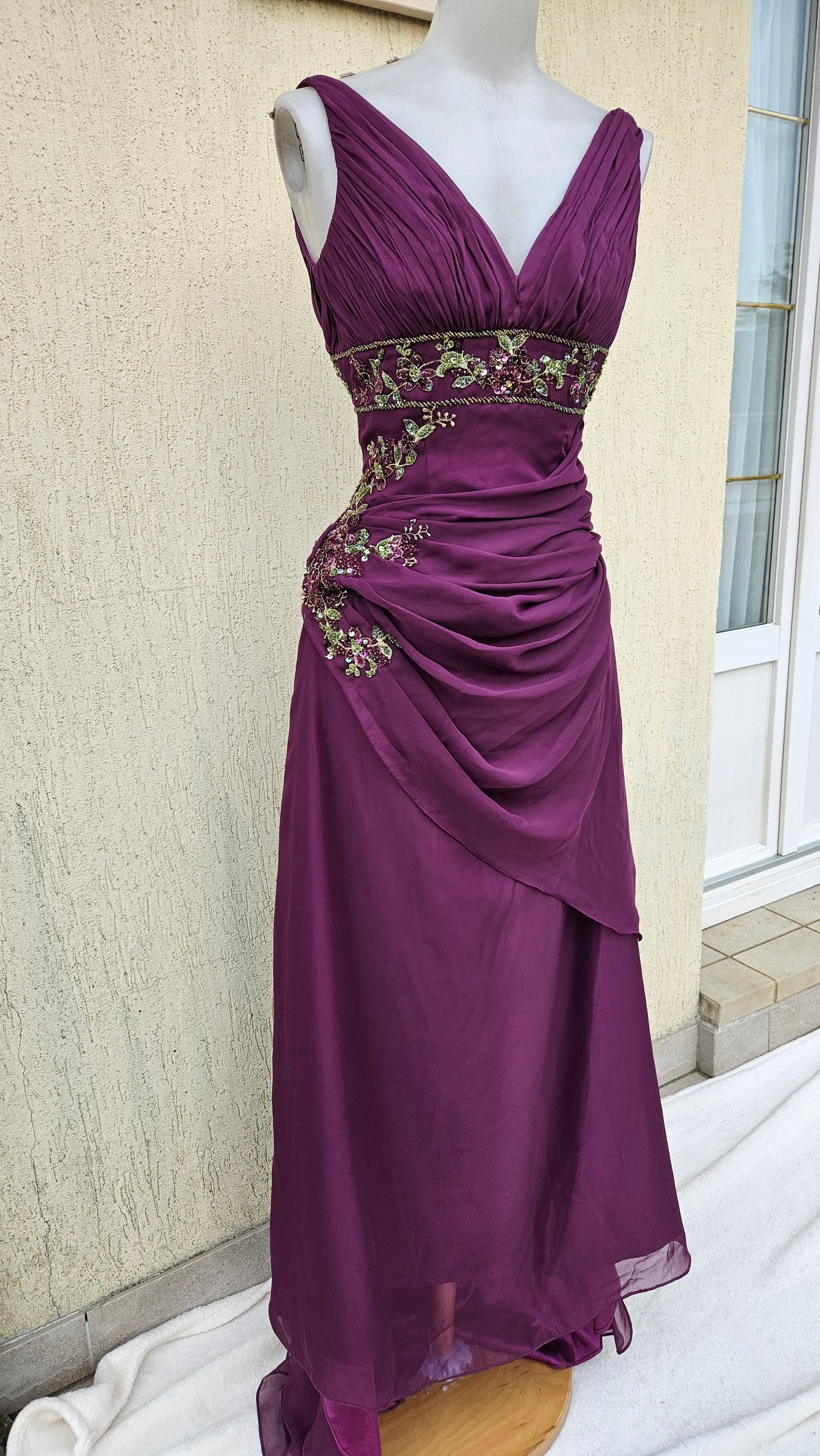 Maxi robe brodée violette