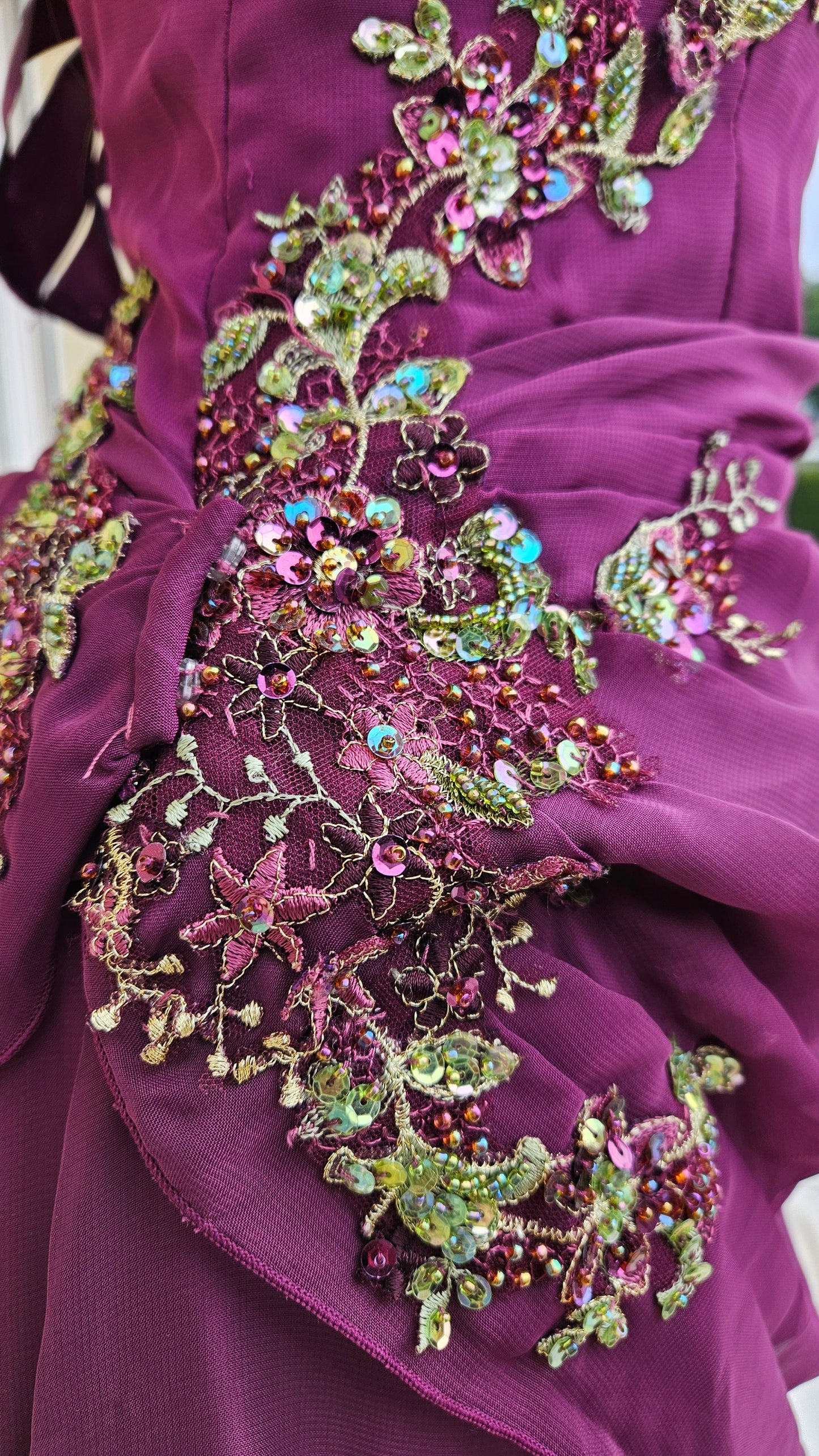 Maxi robe brodée violette