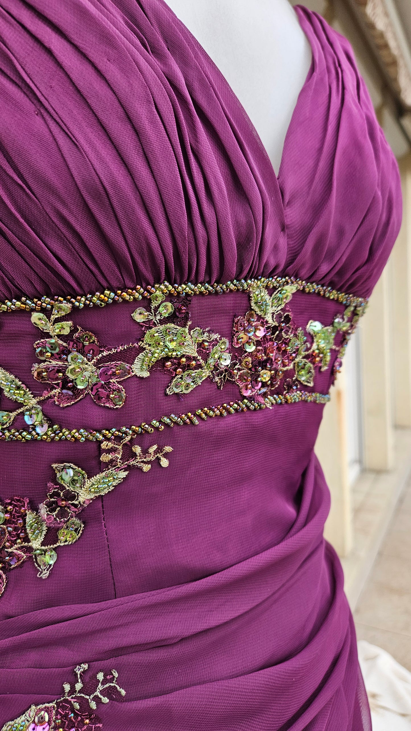 Maxi robe brodée violette