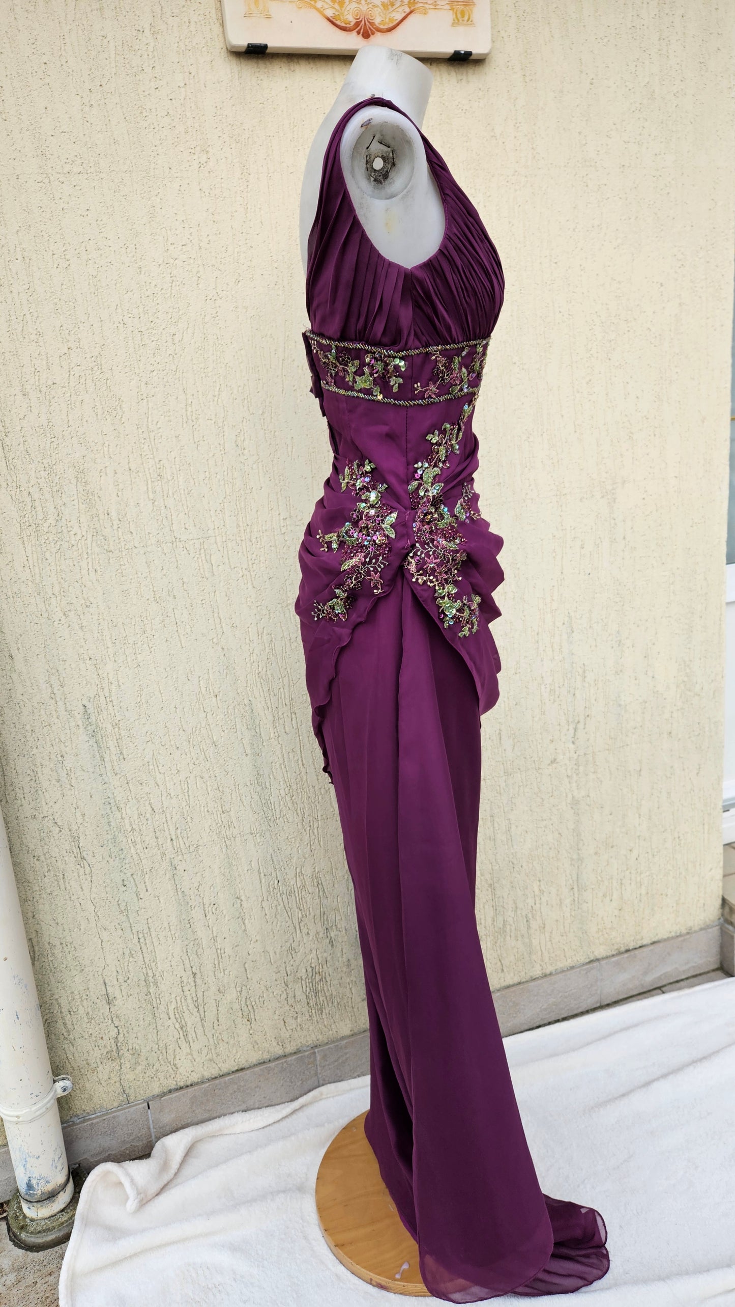 Maxi robe brodée violette