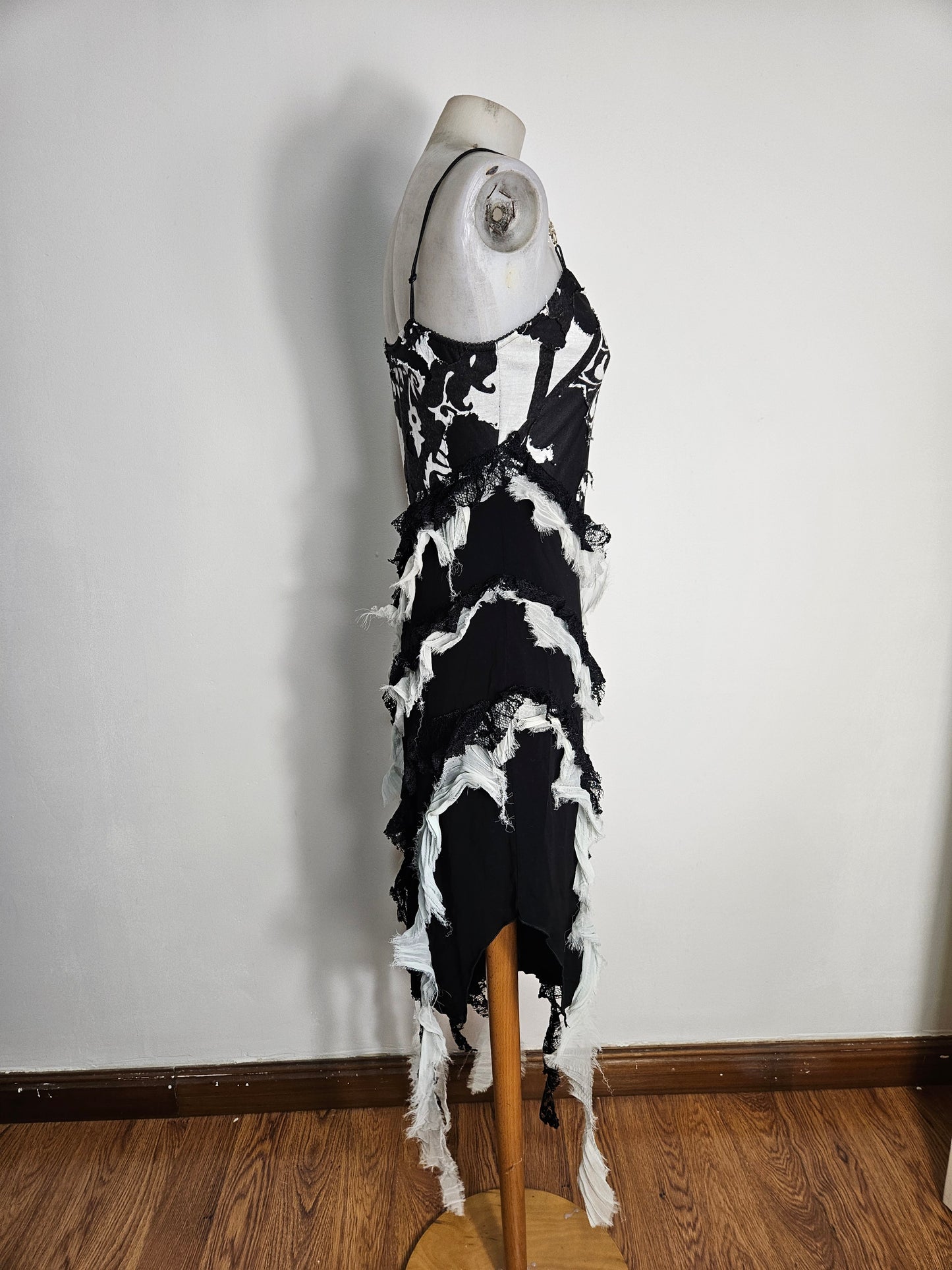 Robe déstructurée noire et blanche