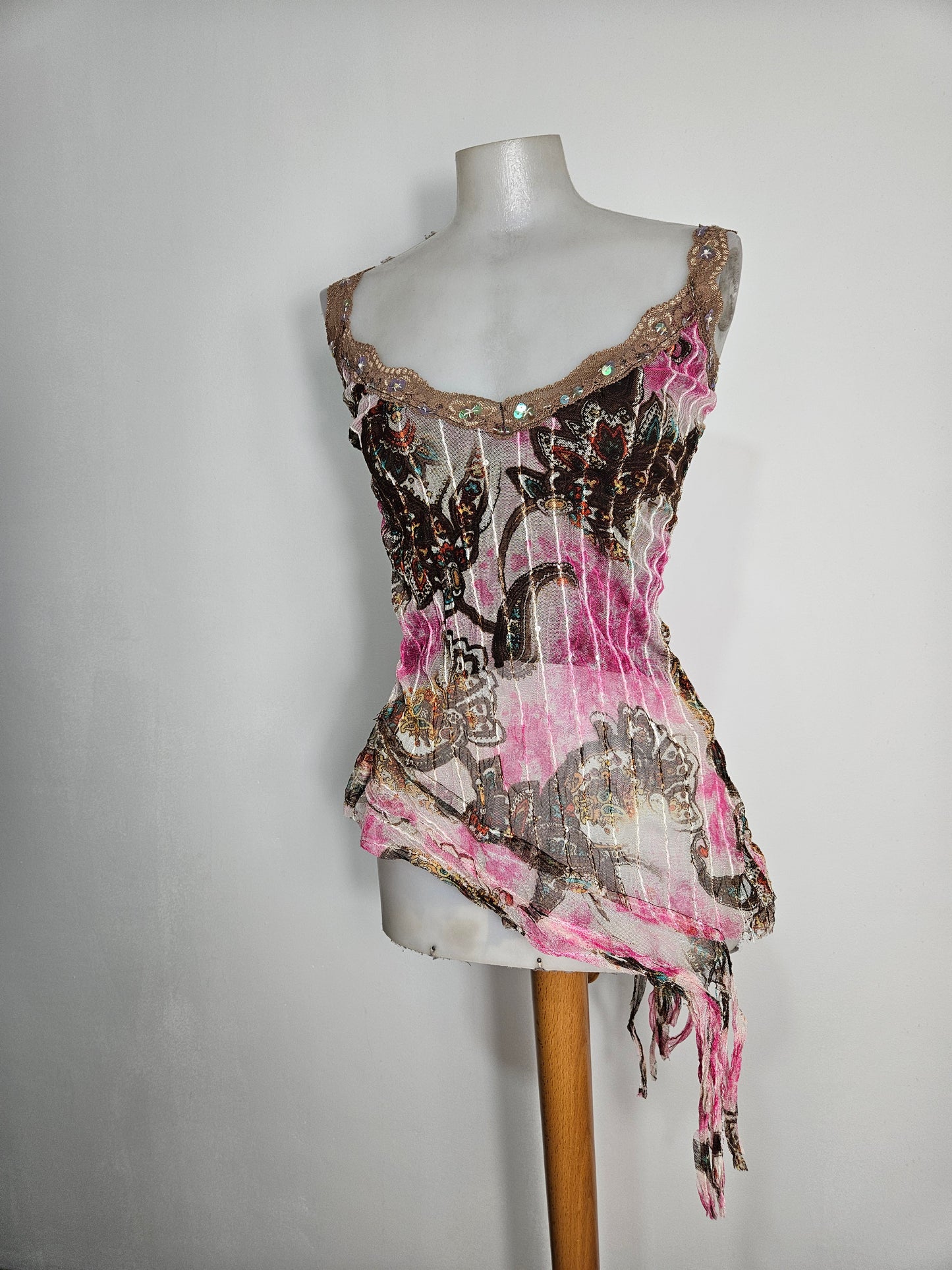 Haut asymétrique en voile et sequins