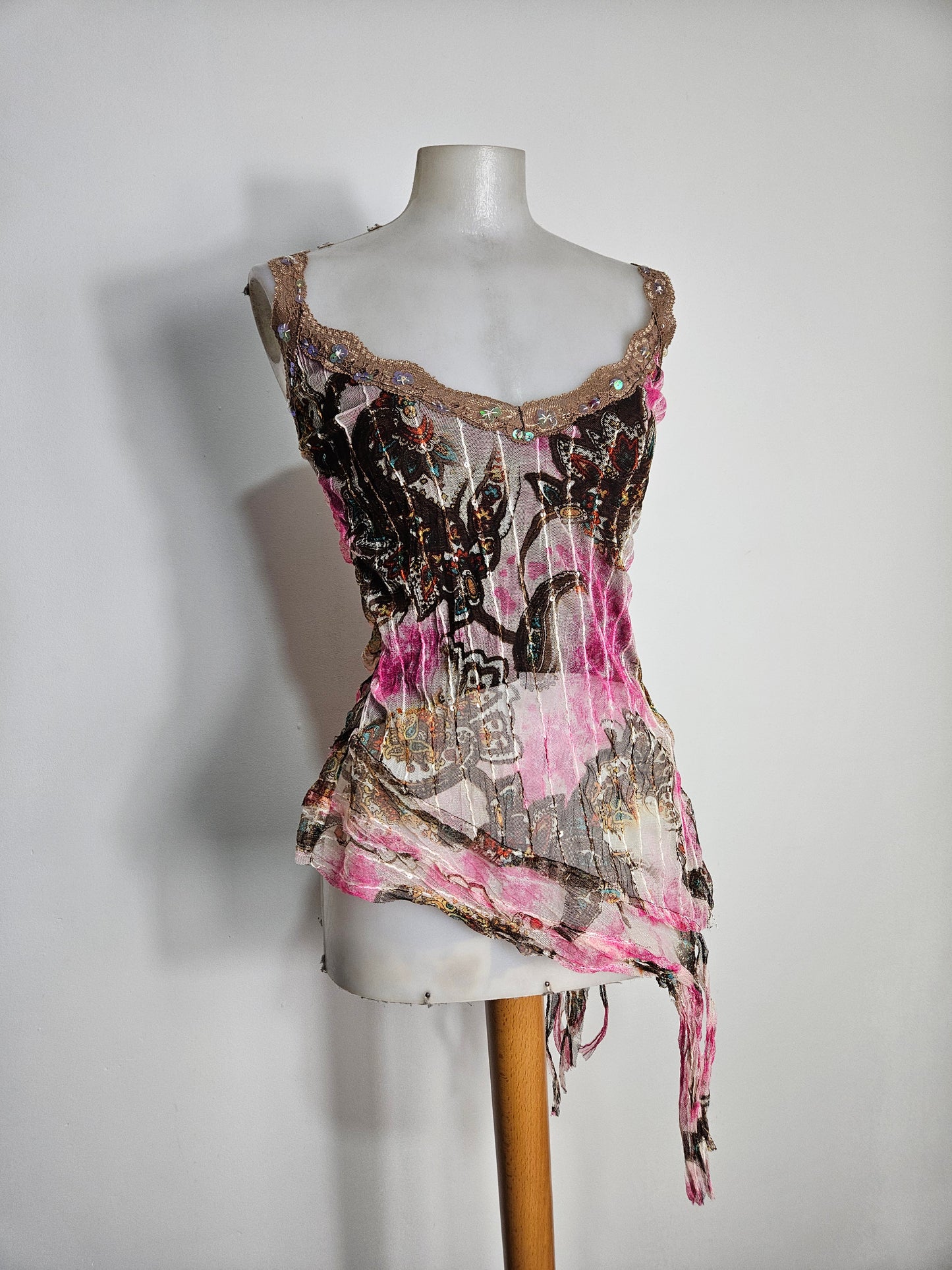 Haut asymétrique en voile et sequins