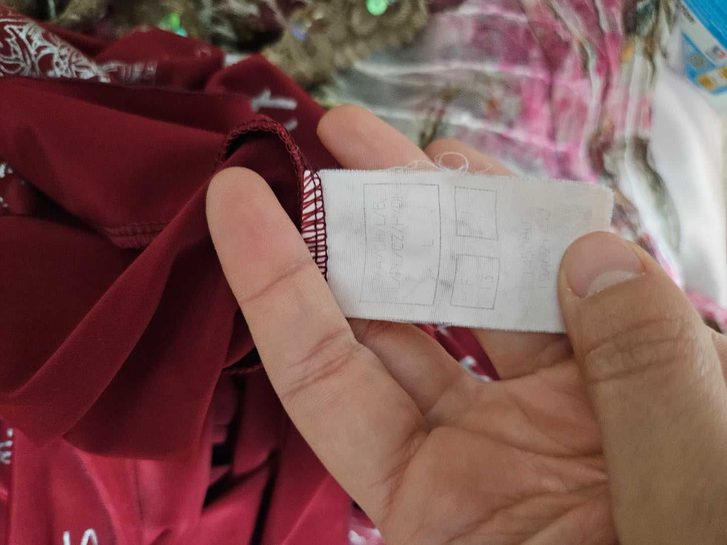 Haut col bénitier asymétrique rouge et argent