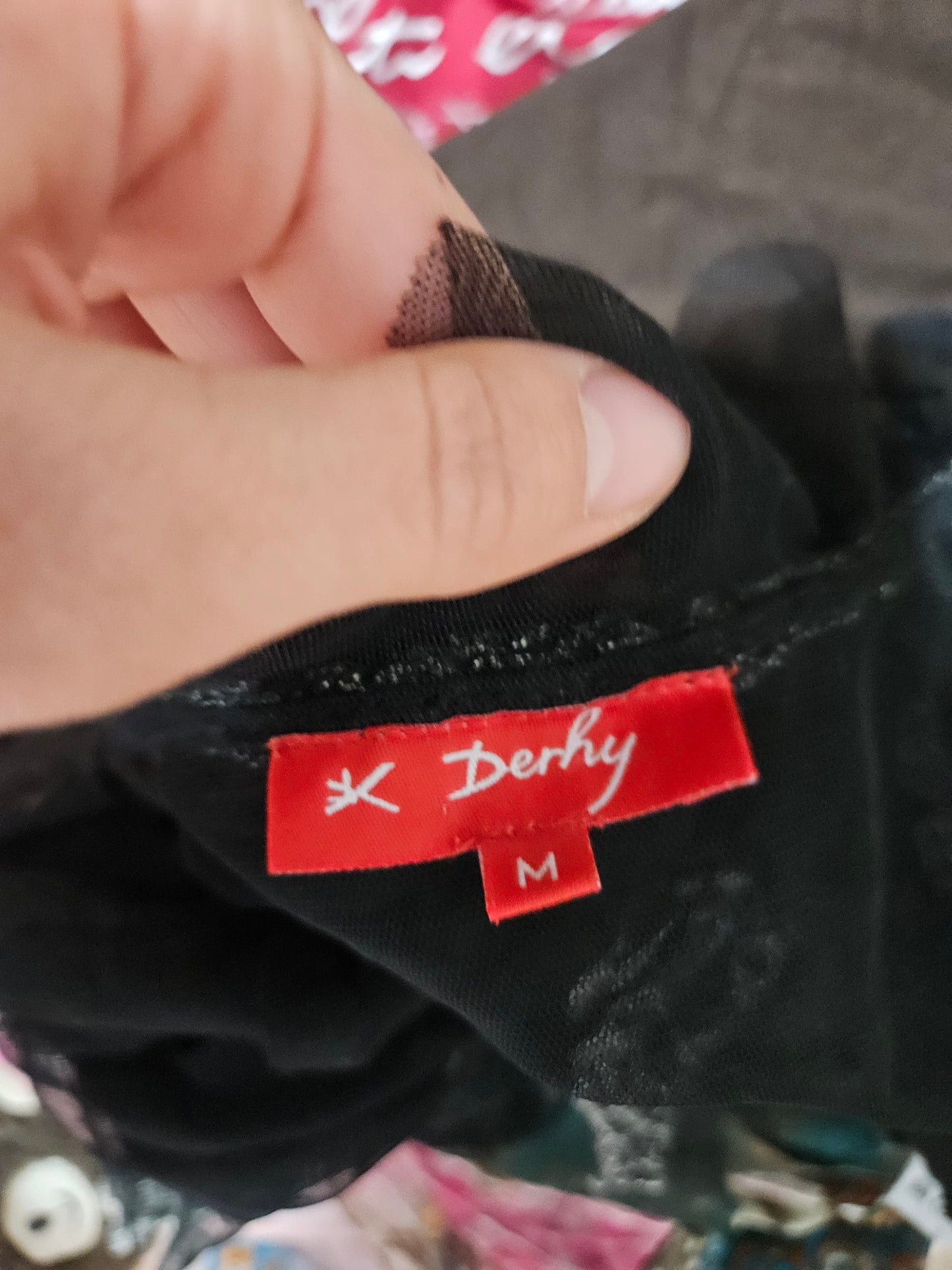 Haut en voile René Derhy