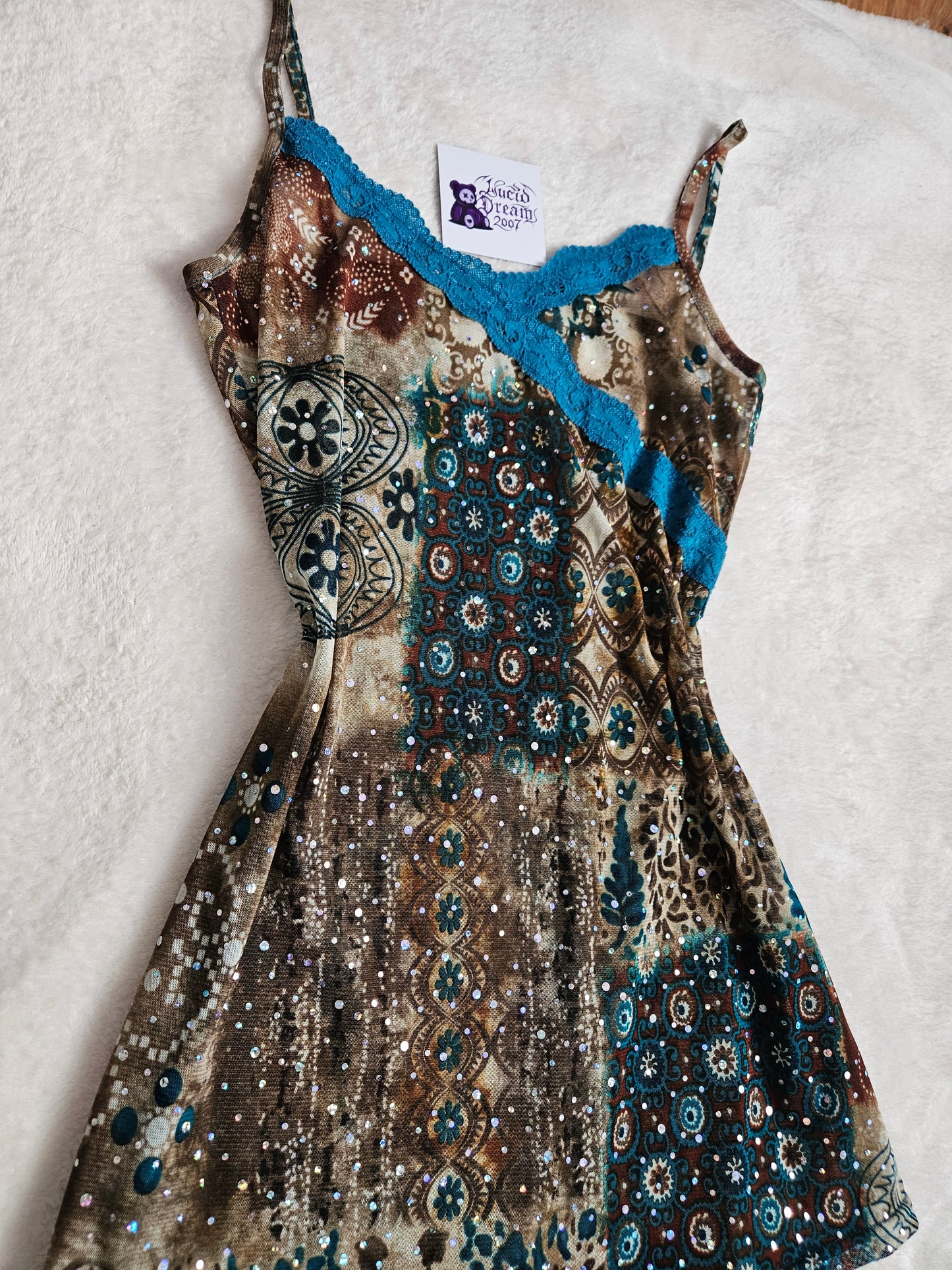 Haut en voile et strass marron & bleu