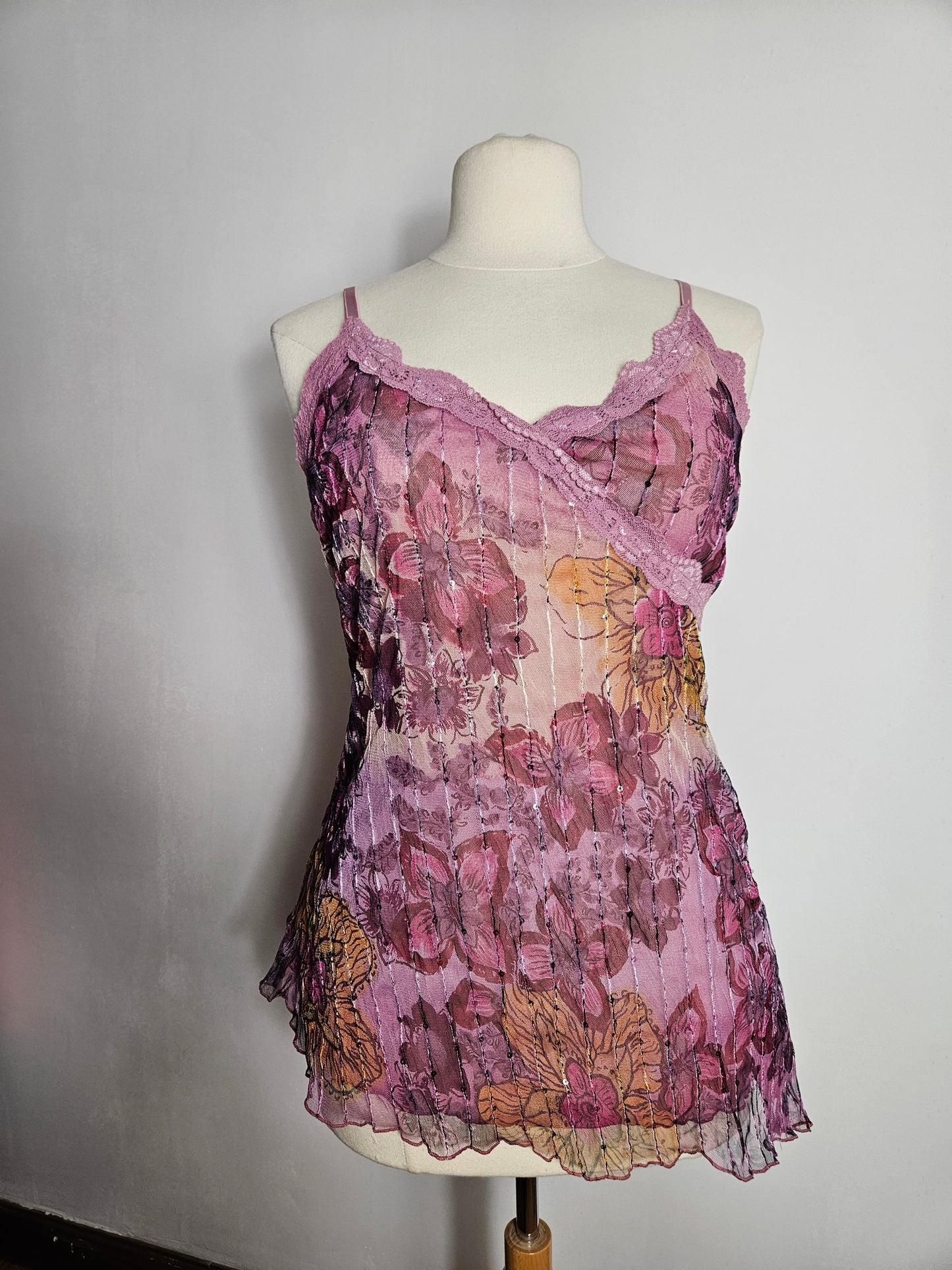 Haut en voile et sequins lila