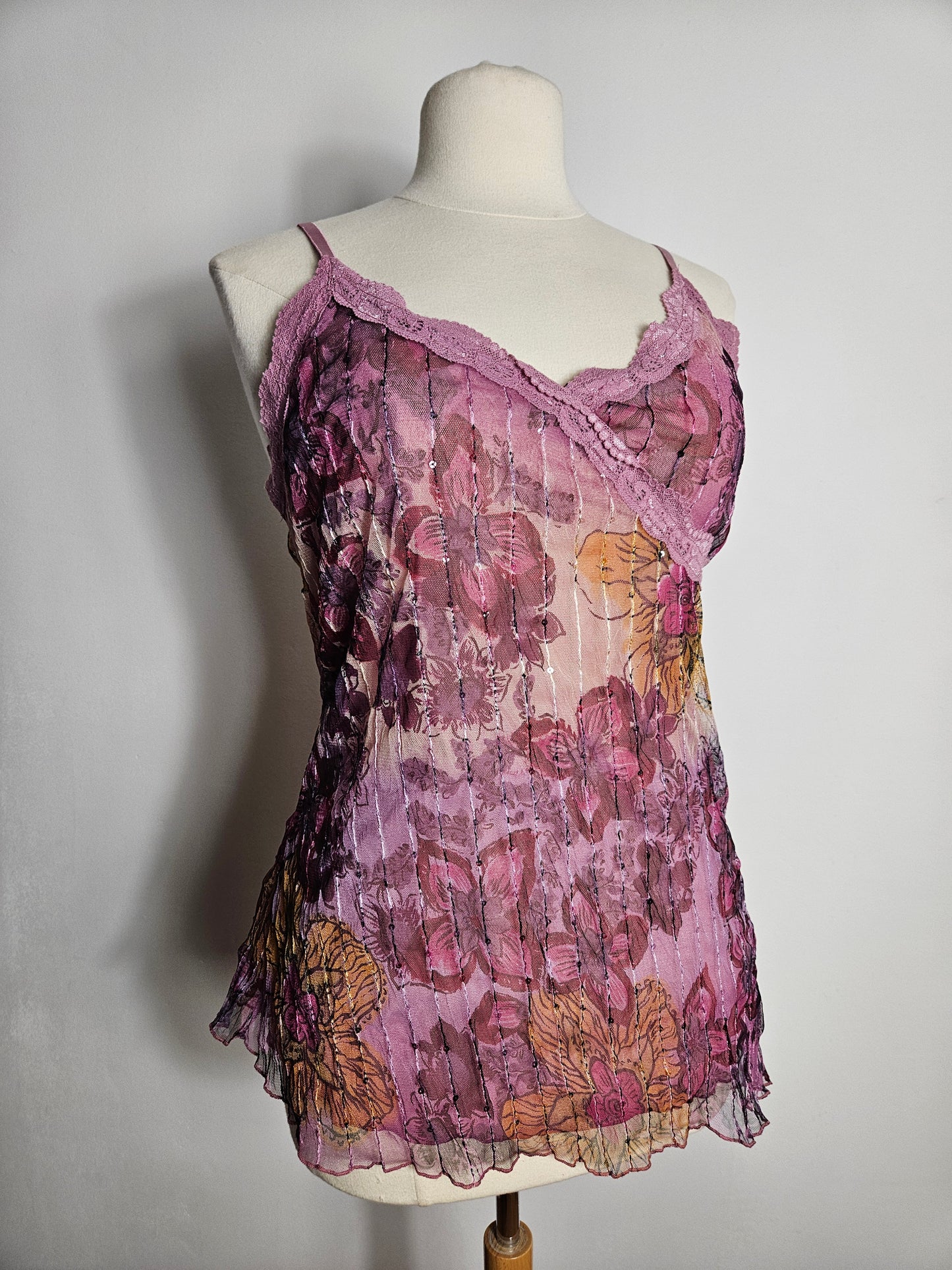 Haut en voile et sequins lila