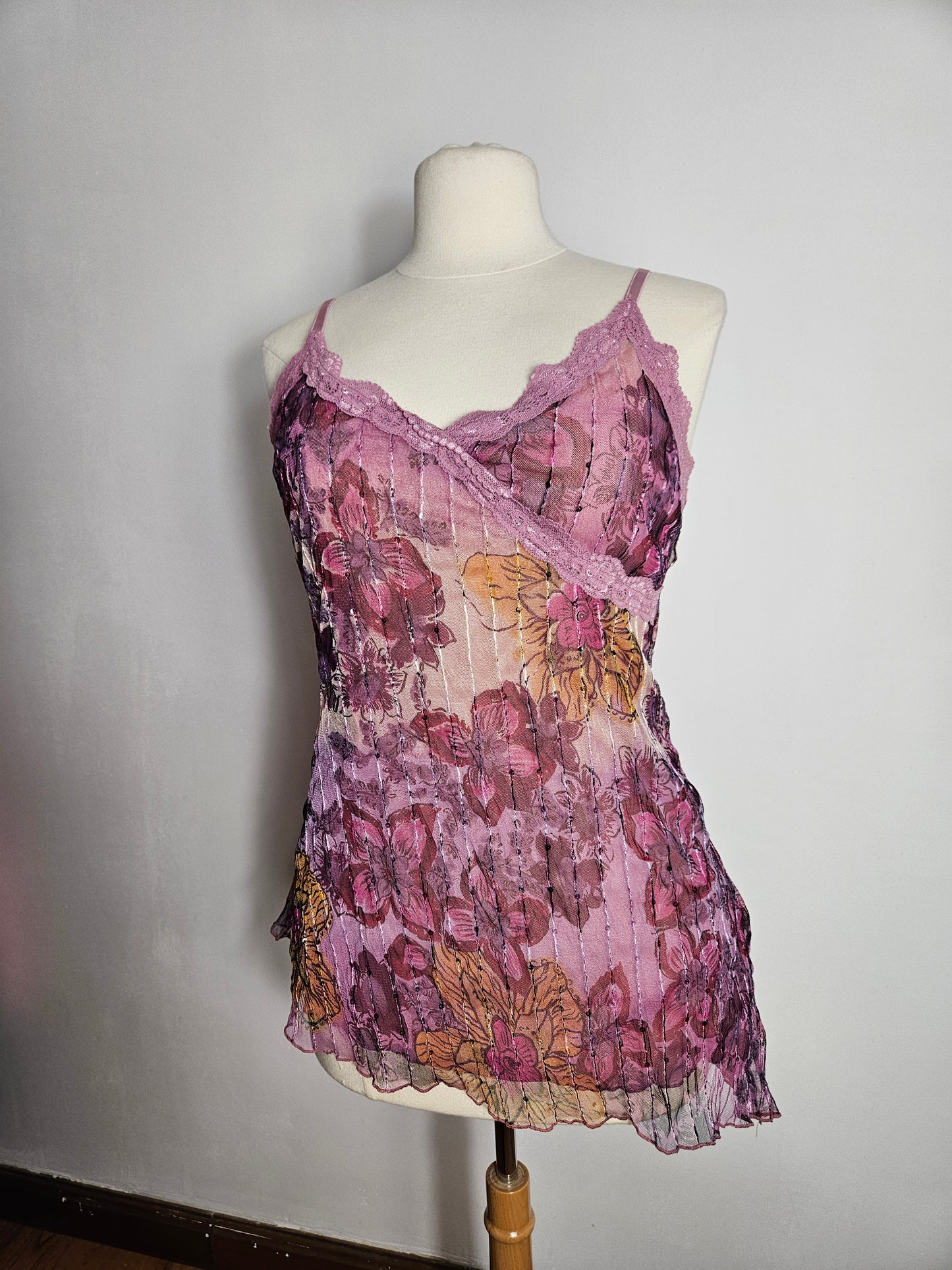 Haut en voile et sequins lila