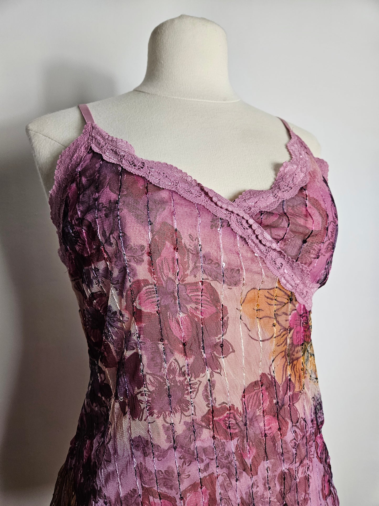 Haut en voile et sequins lila