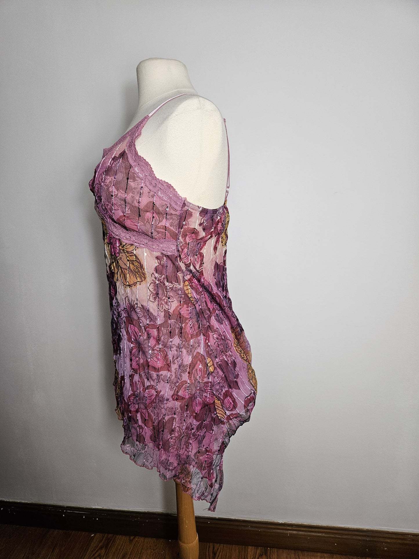 Haut en voile et sequins lila