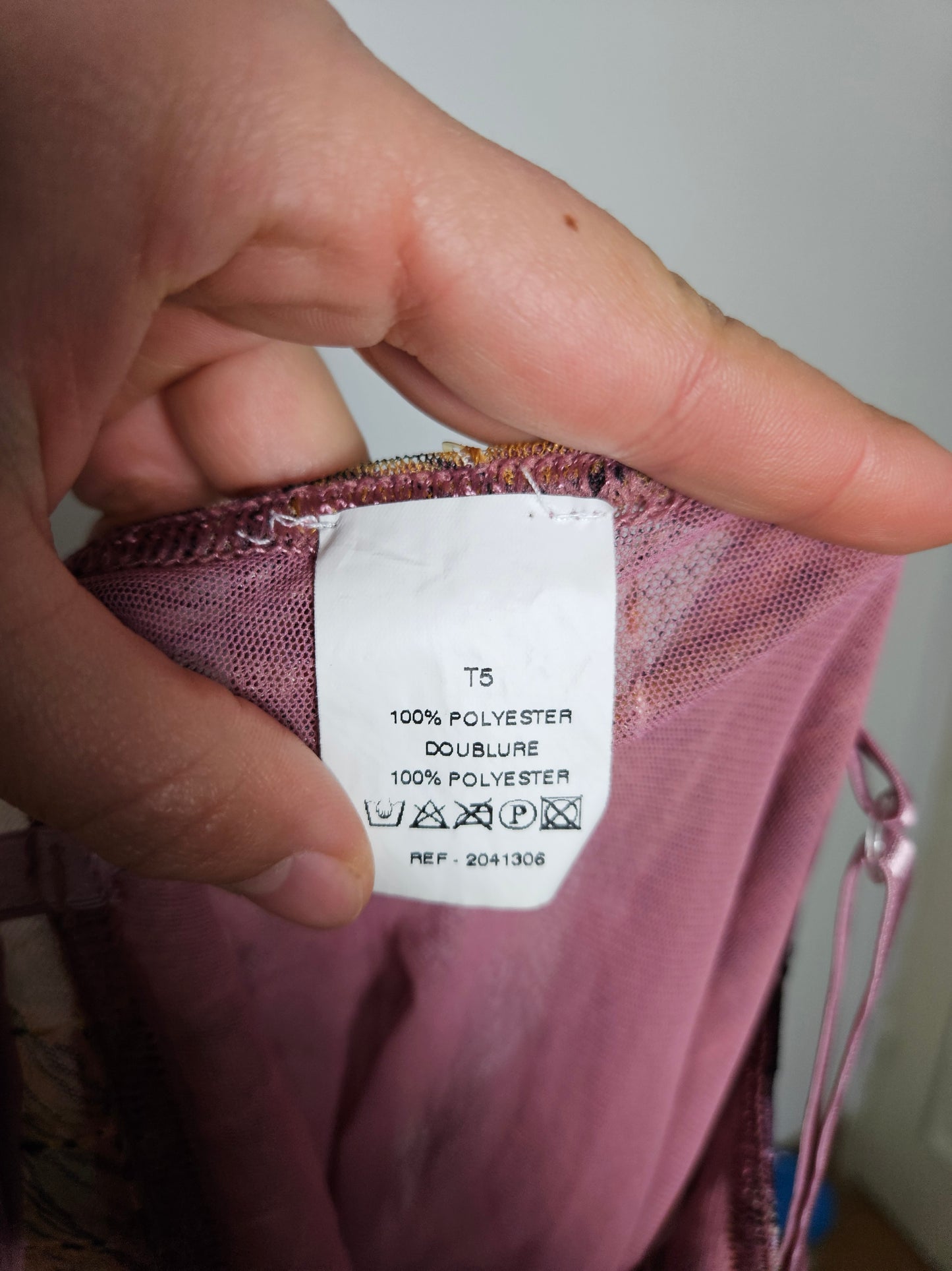 Haut en voile et sequins lila