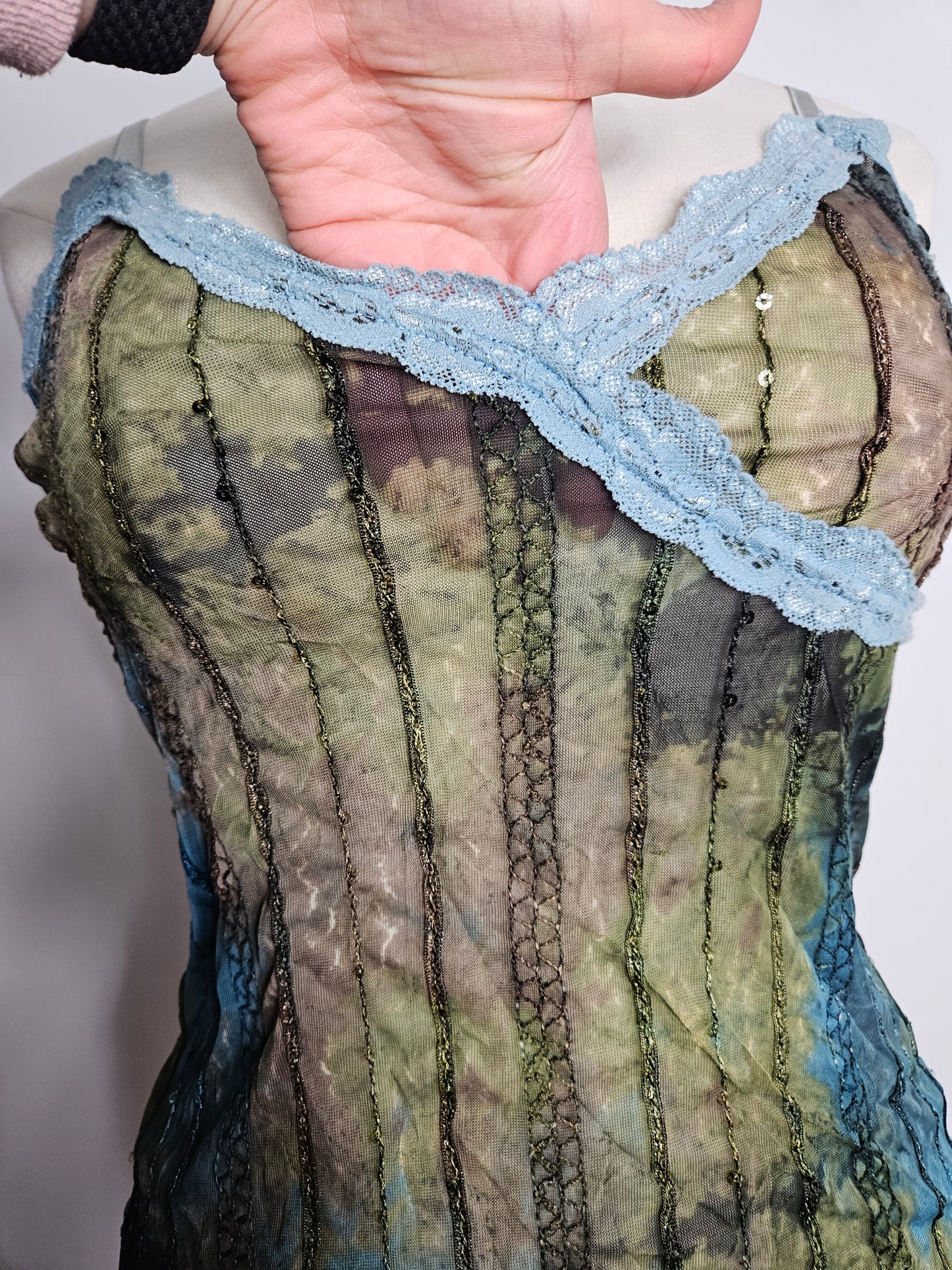 Haut en voile et dentelle bleu-marron