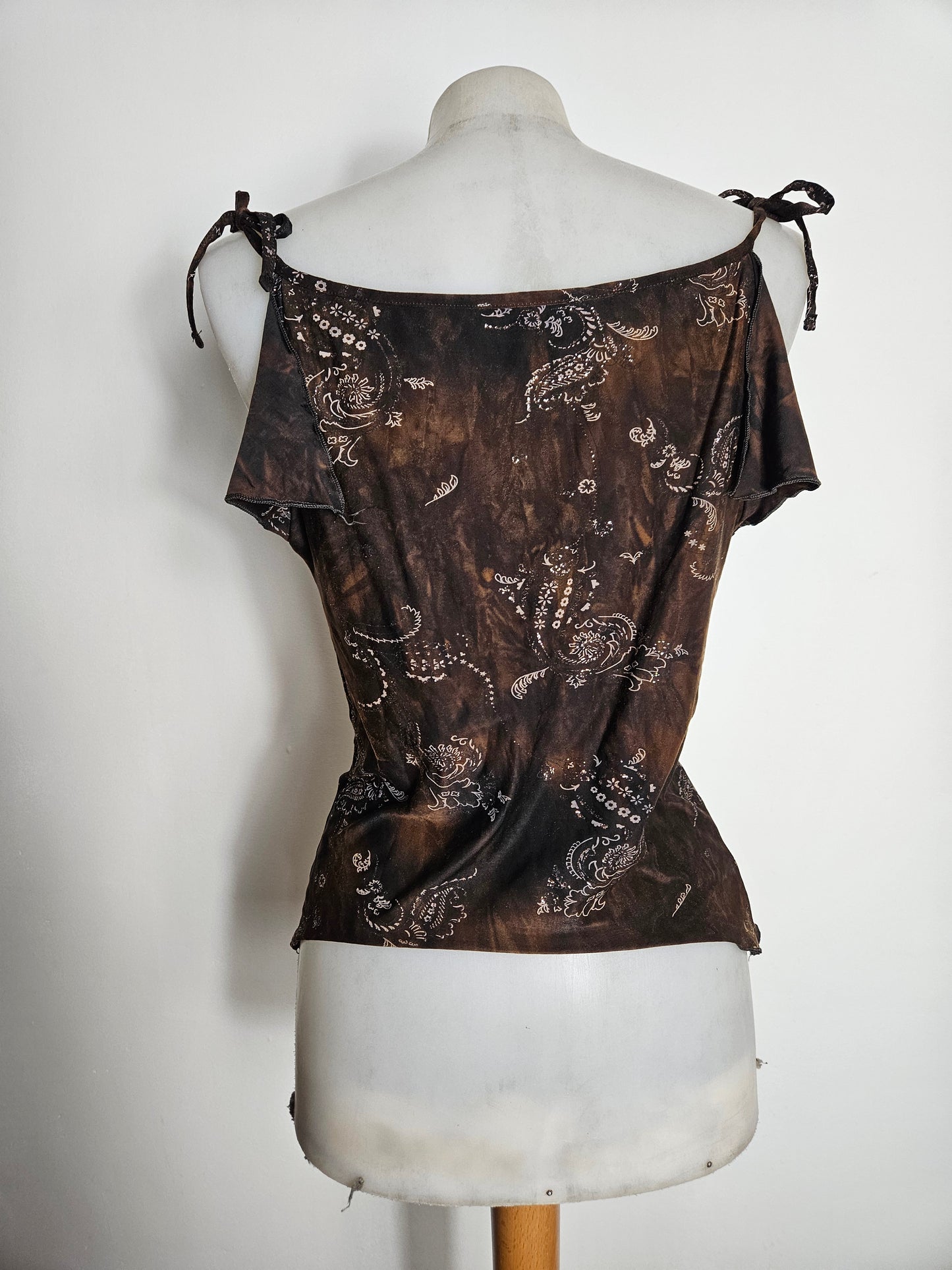 Top cuello drapeado tonos marrones