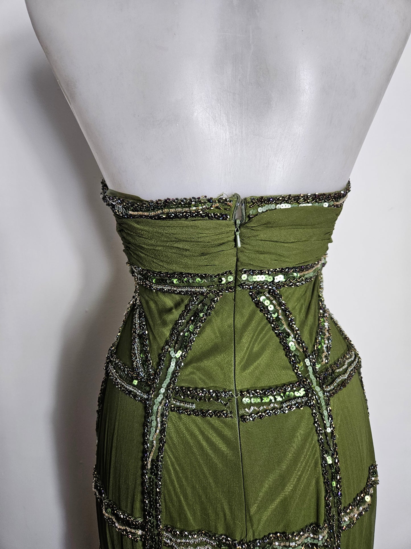 Maxivestido de seda bordado