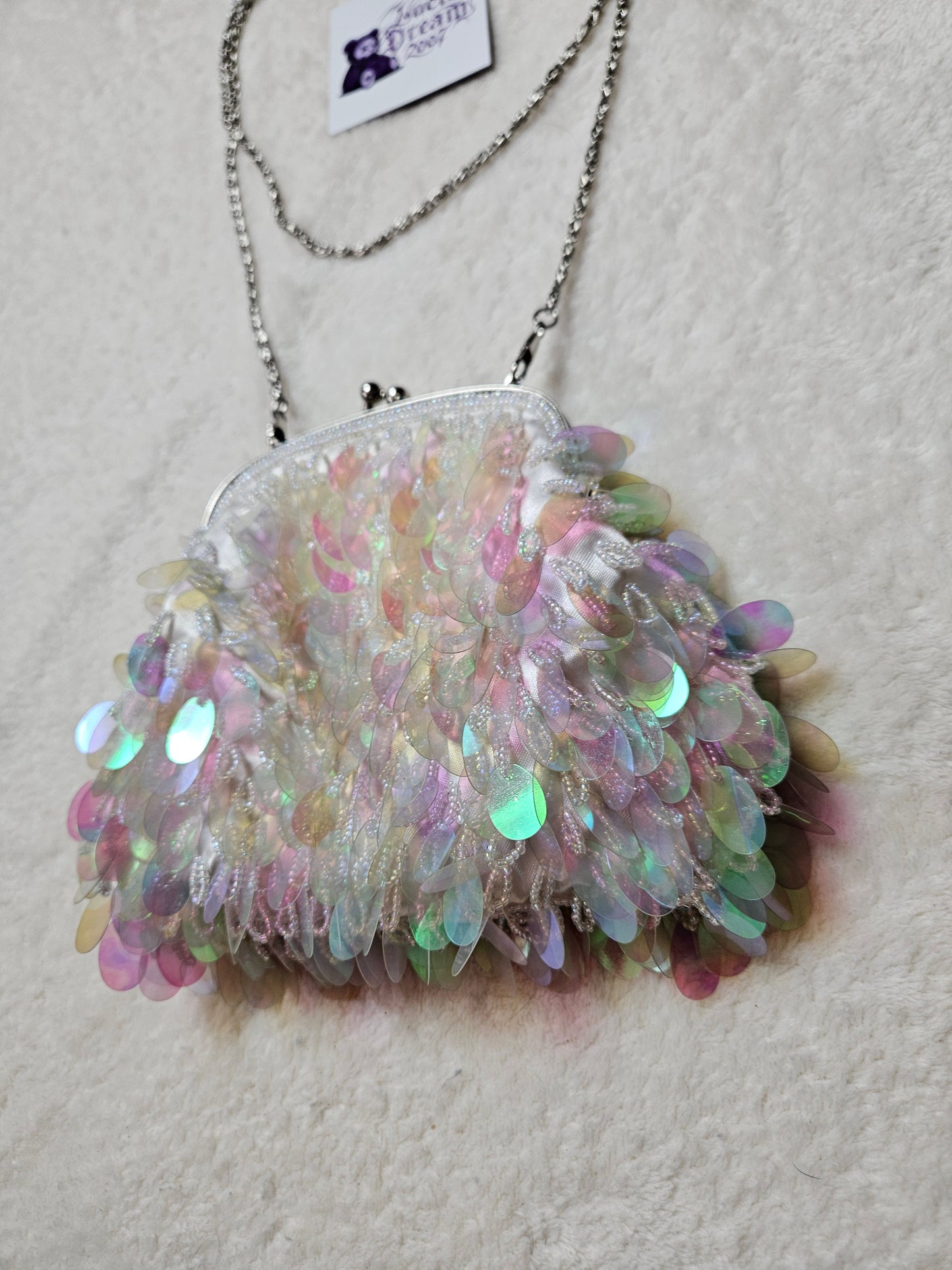 Bolso bordado con perlas y lentejuelas