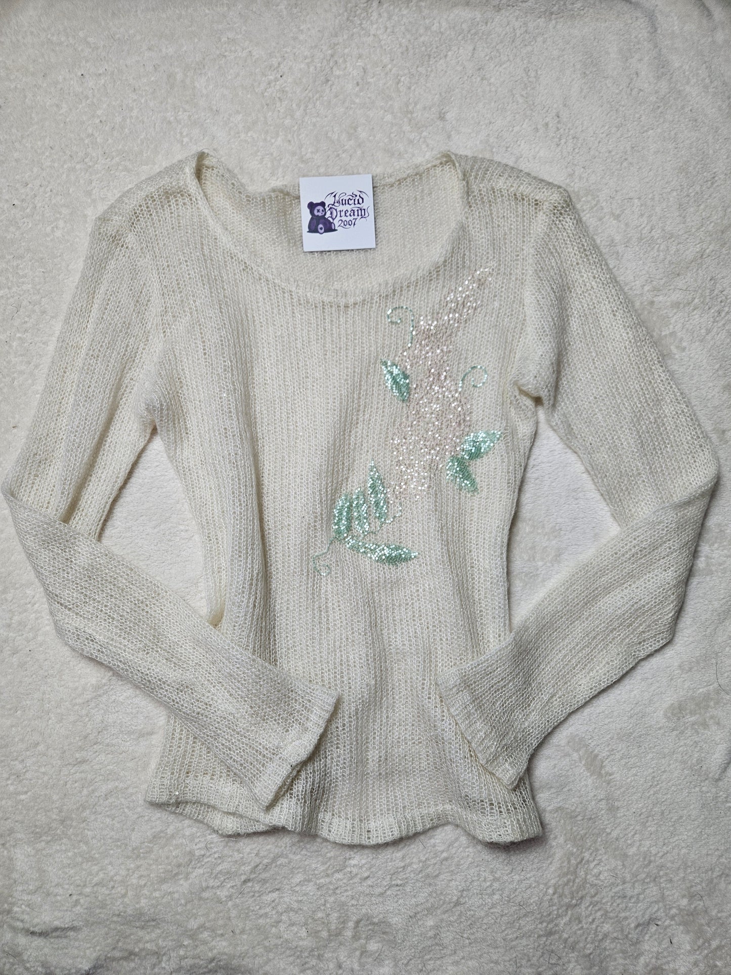 Pull en maille fine brodée