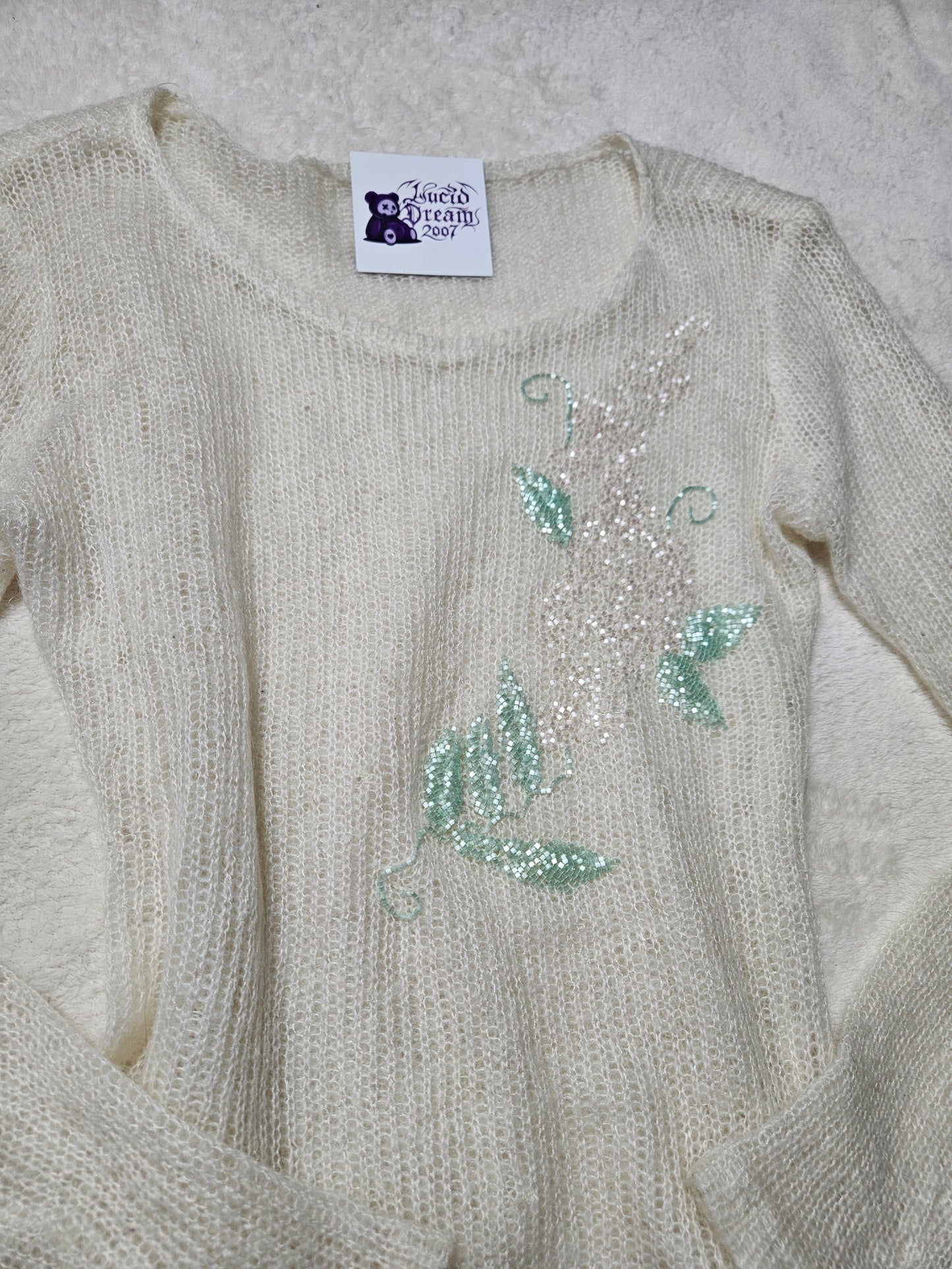 Pull en maille fine brodée