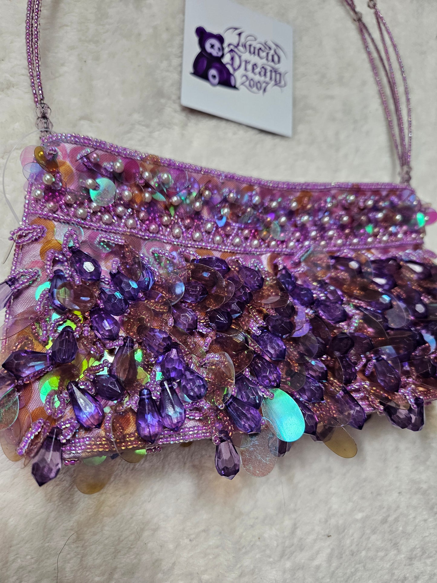 Pochette lila perles et sequins