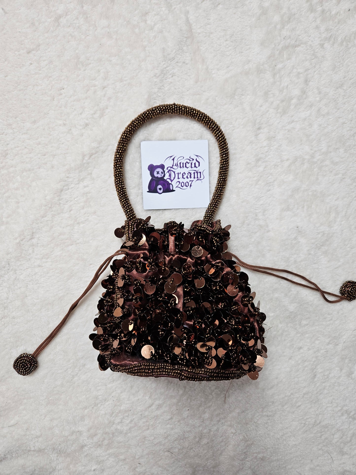 Petite besace marron à sequins