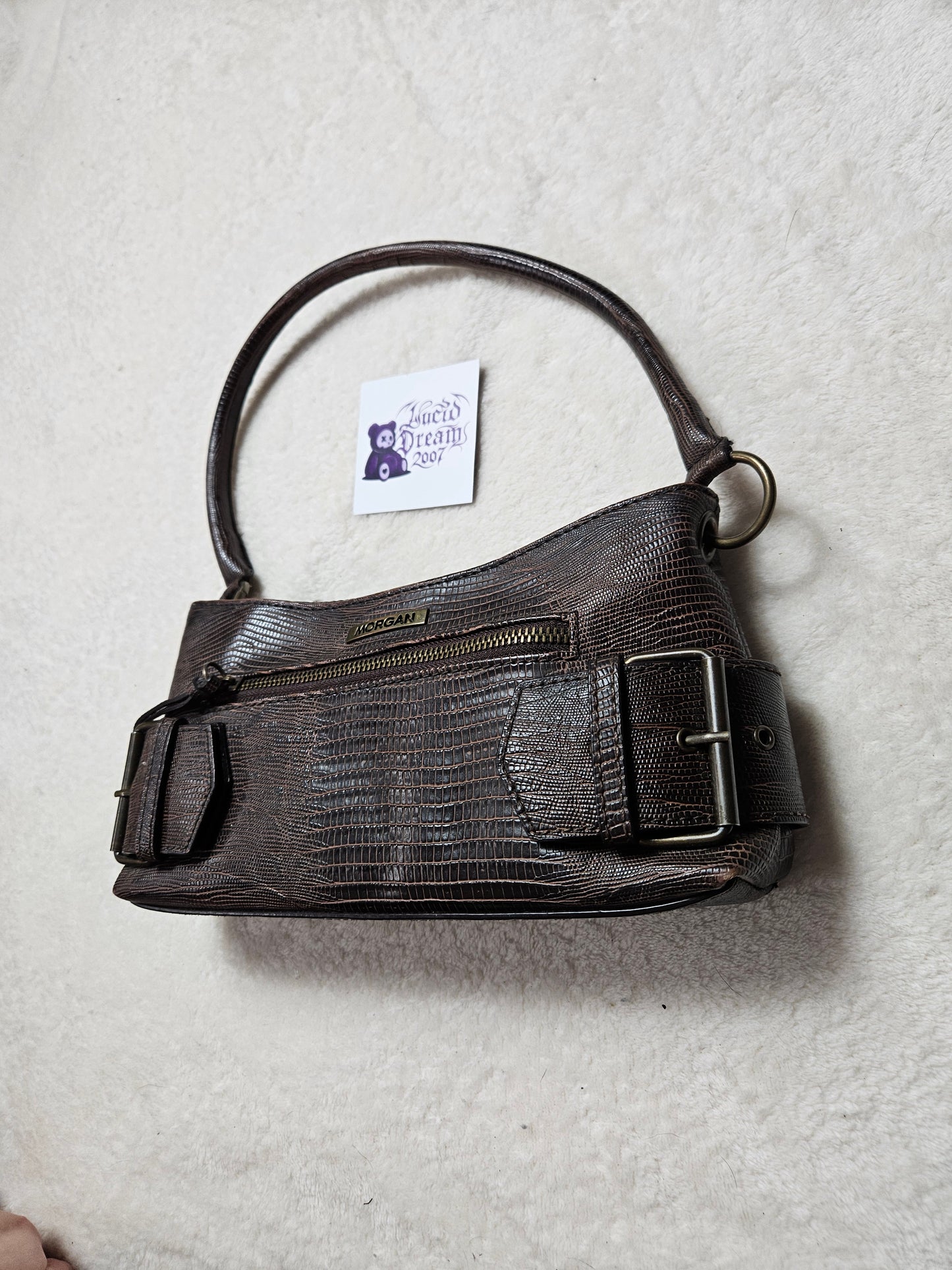 Bolso pequeño marrón de polipiel con tiras