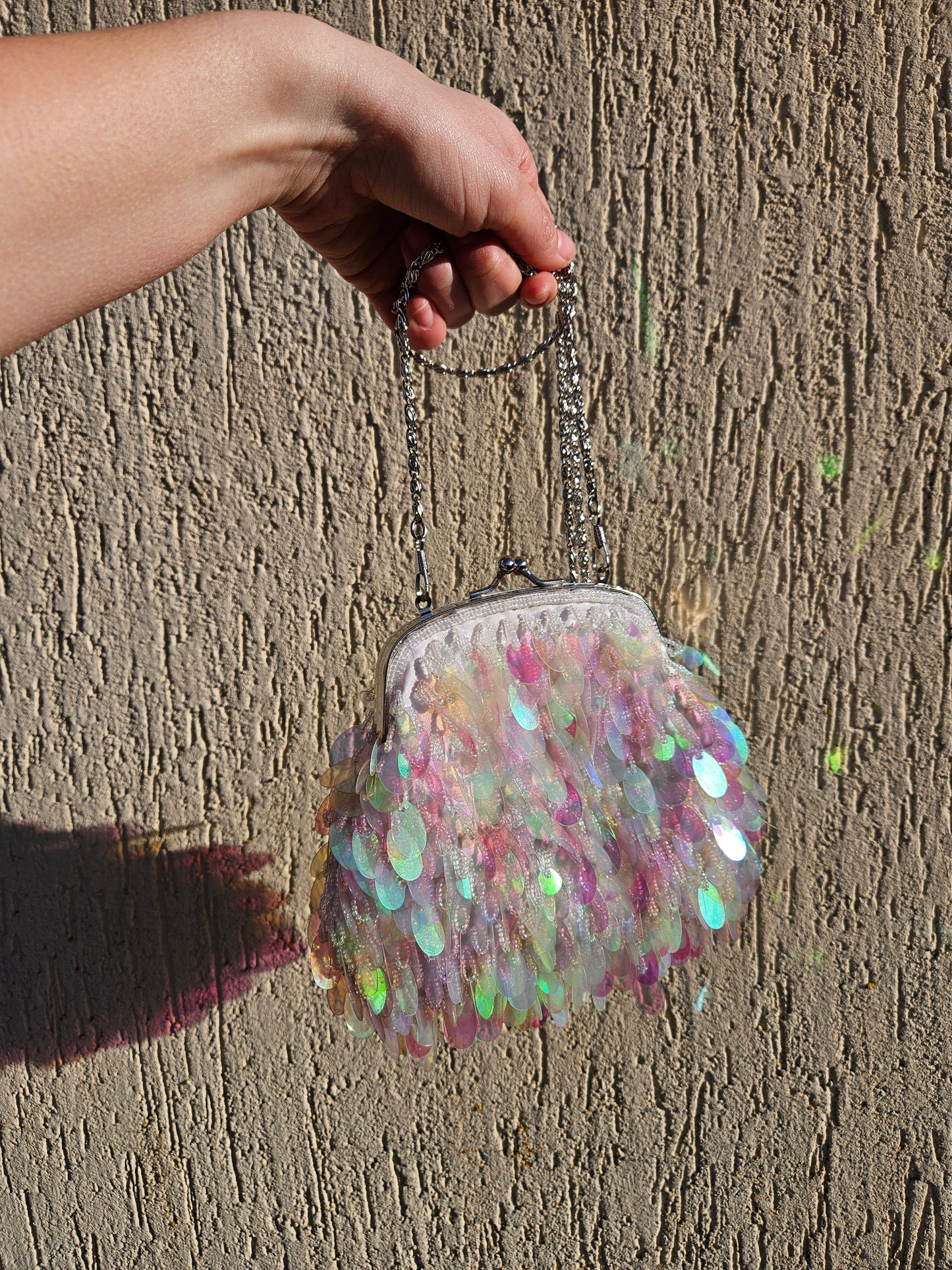 Bolso bordado con perlas y lentejuelas