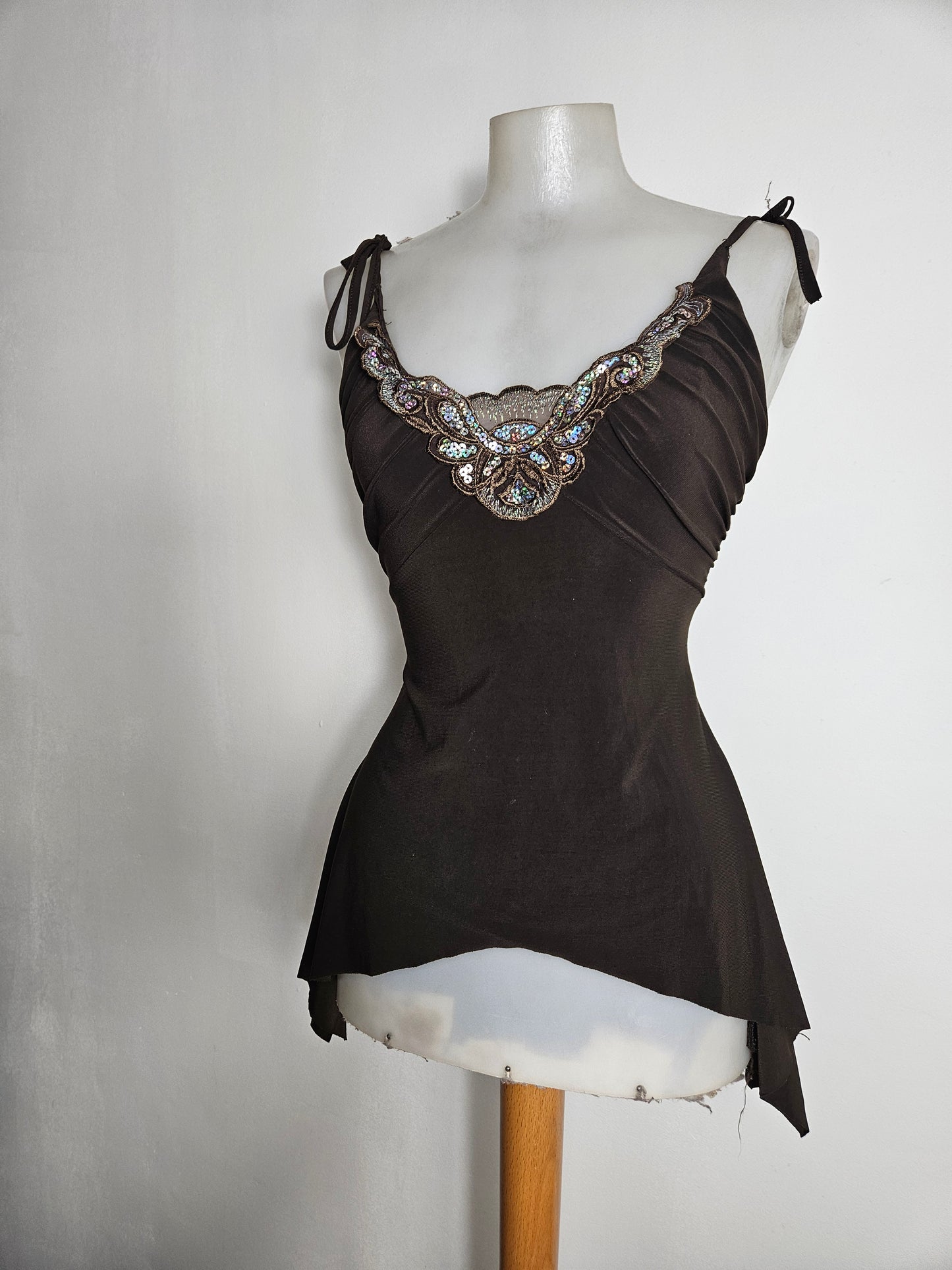 Haut asymétrique marron