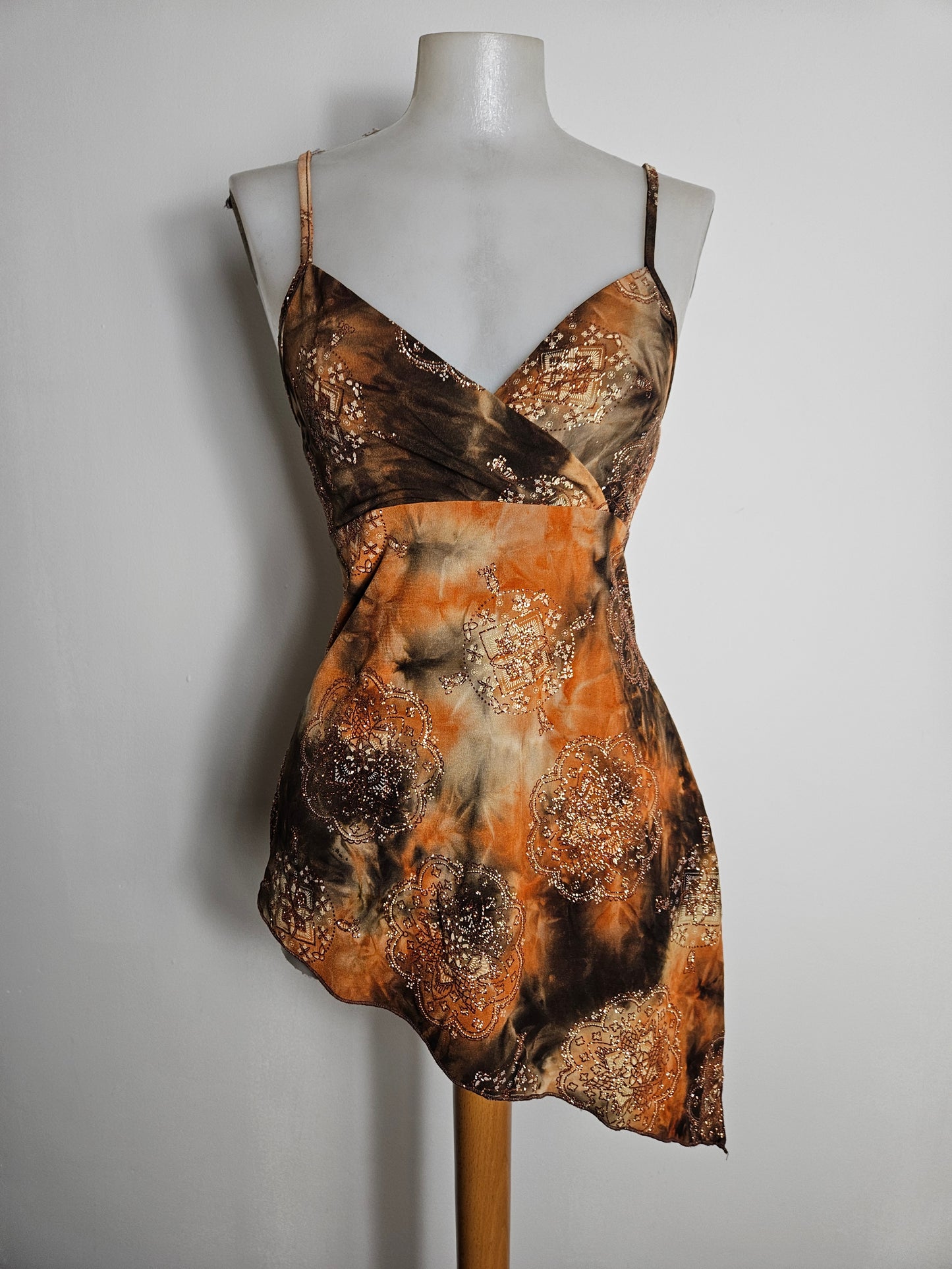 Haut asymétrique tons orange et marron