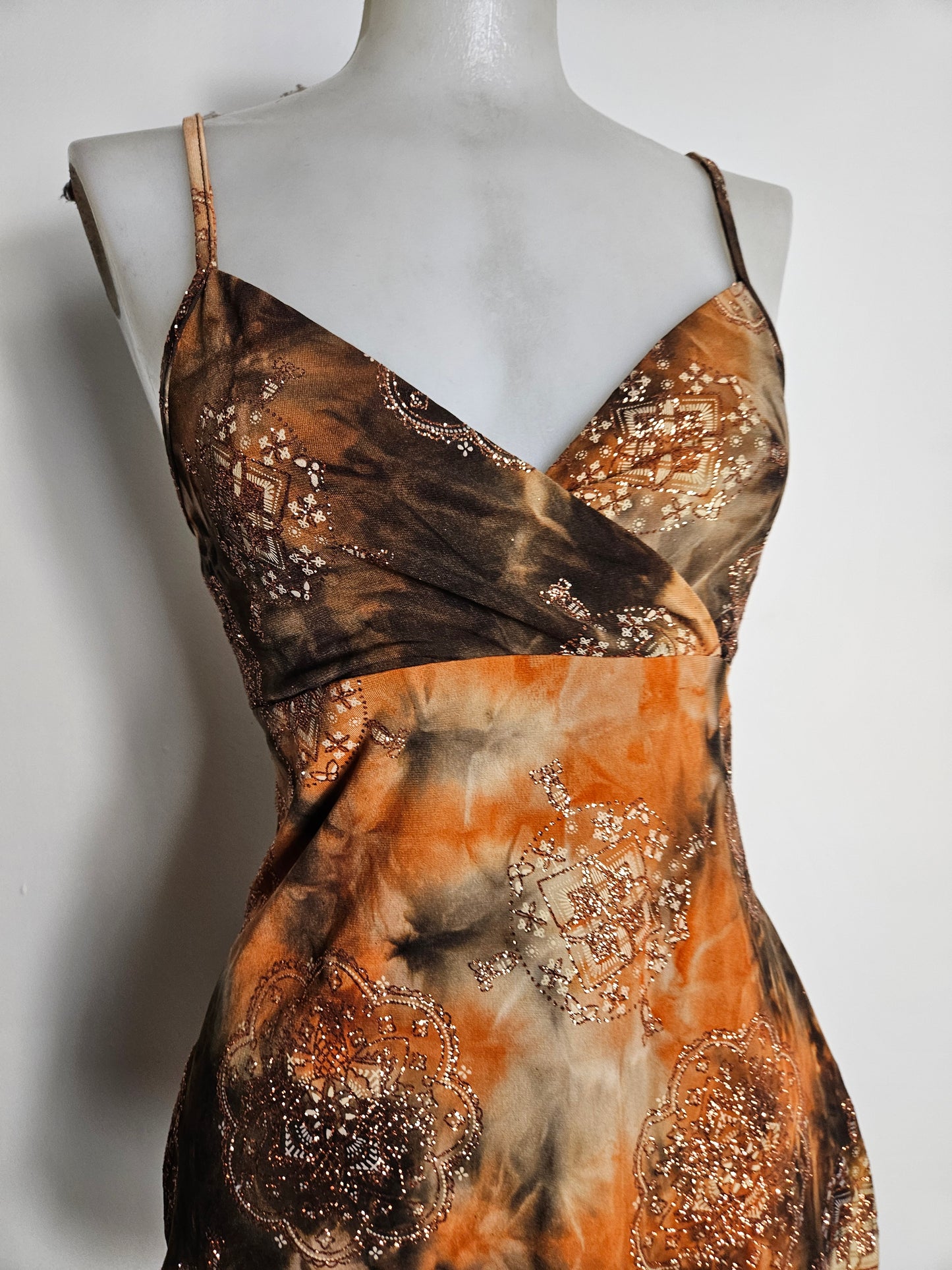 Haut asymétrique tons orange et marron