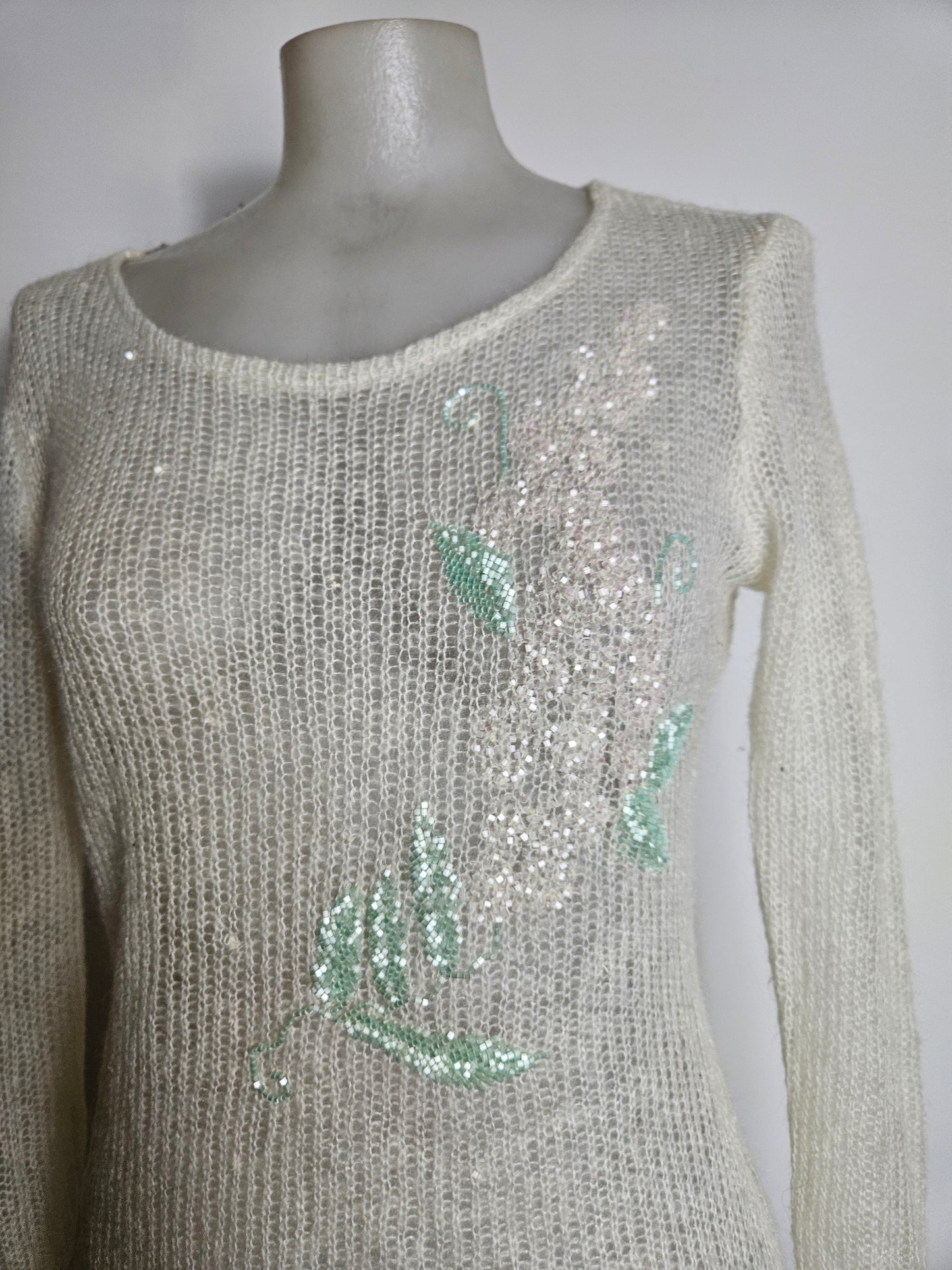 Pull en maille fine brodée