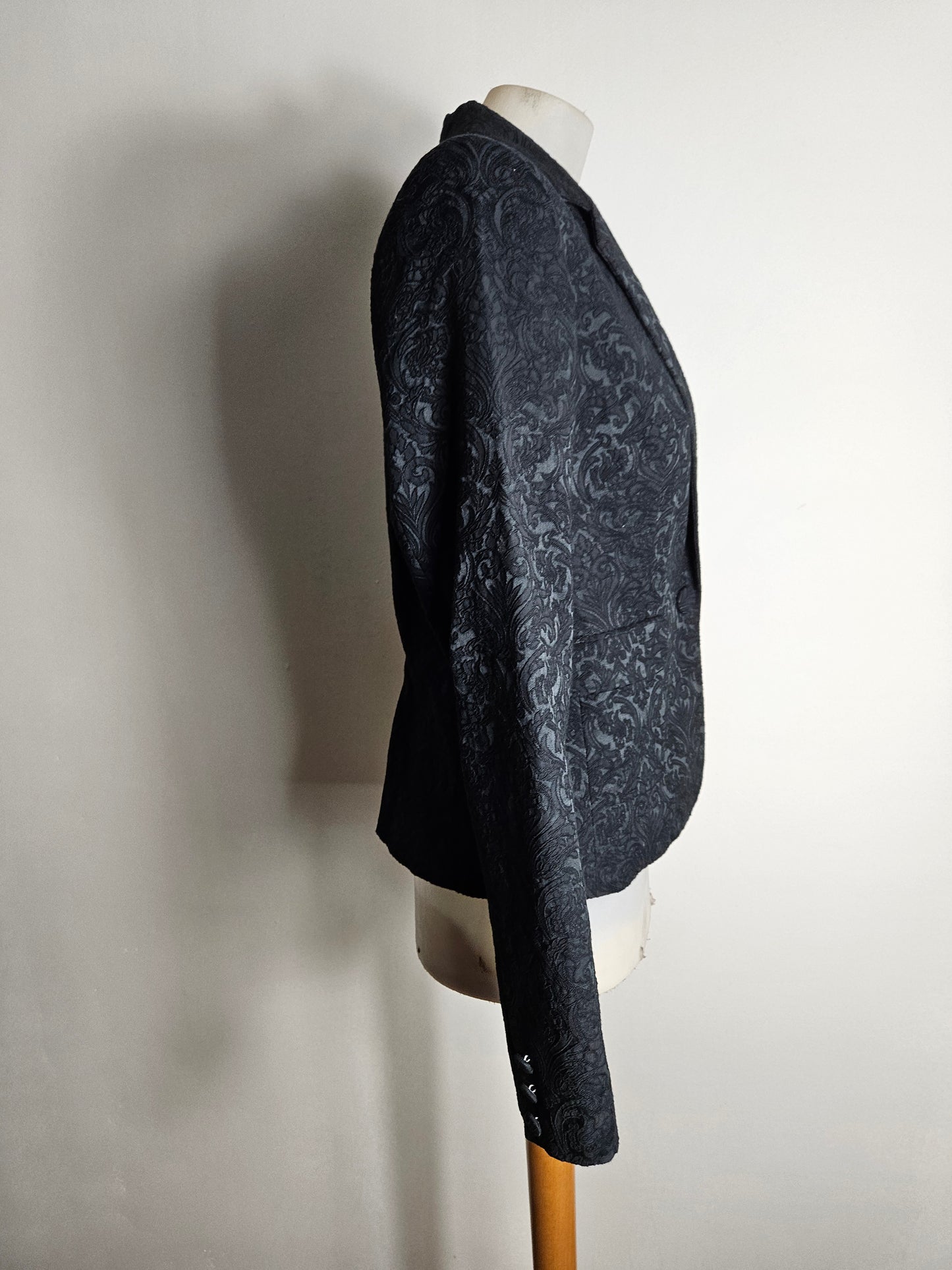 Blazer con estampado tono sobre tono