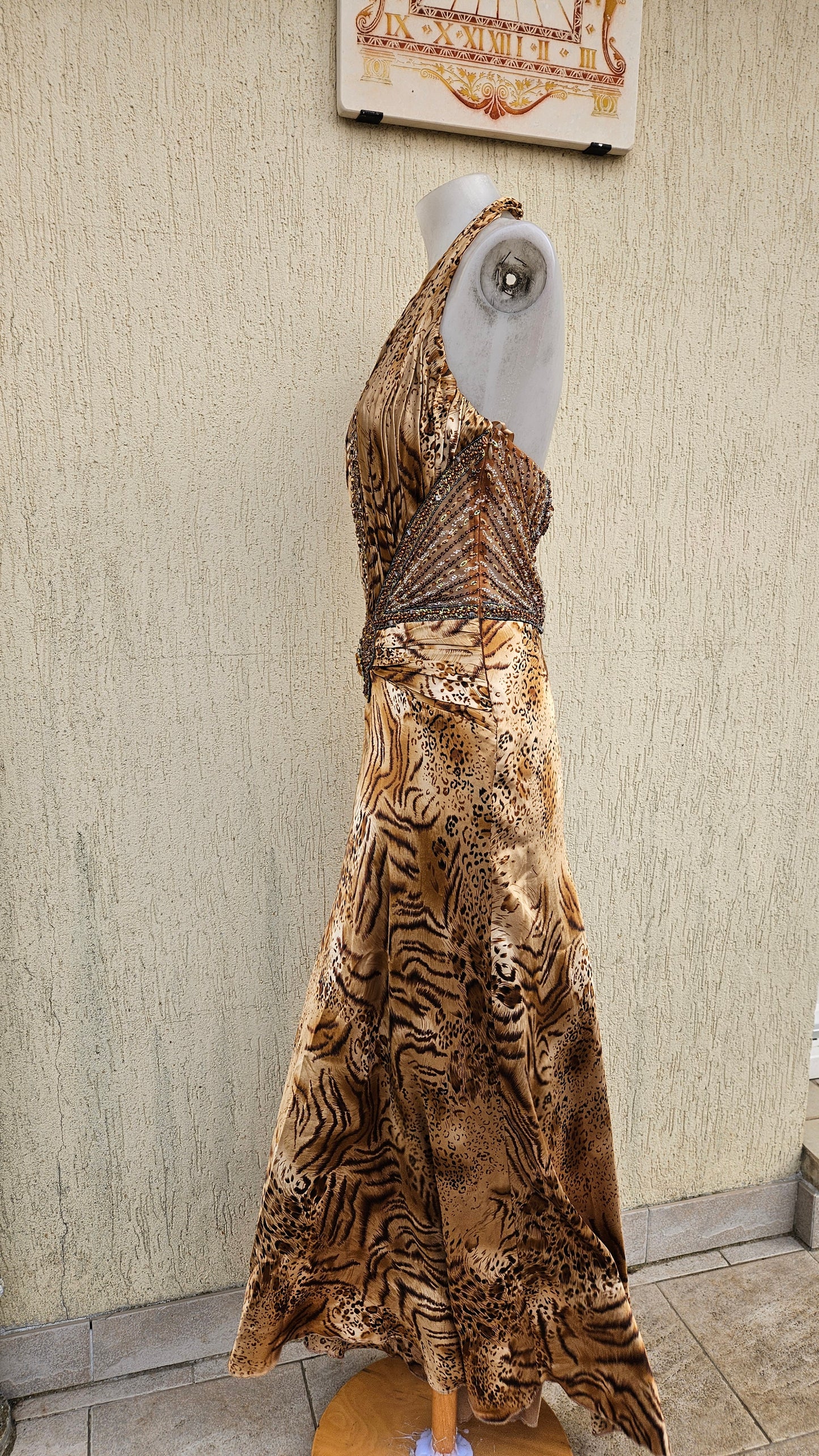 Robe dos nu motif léopard