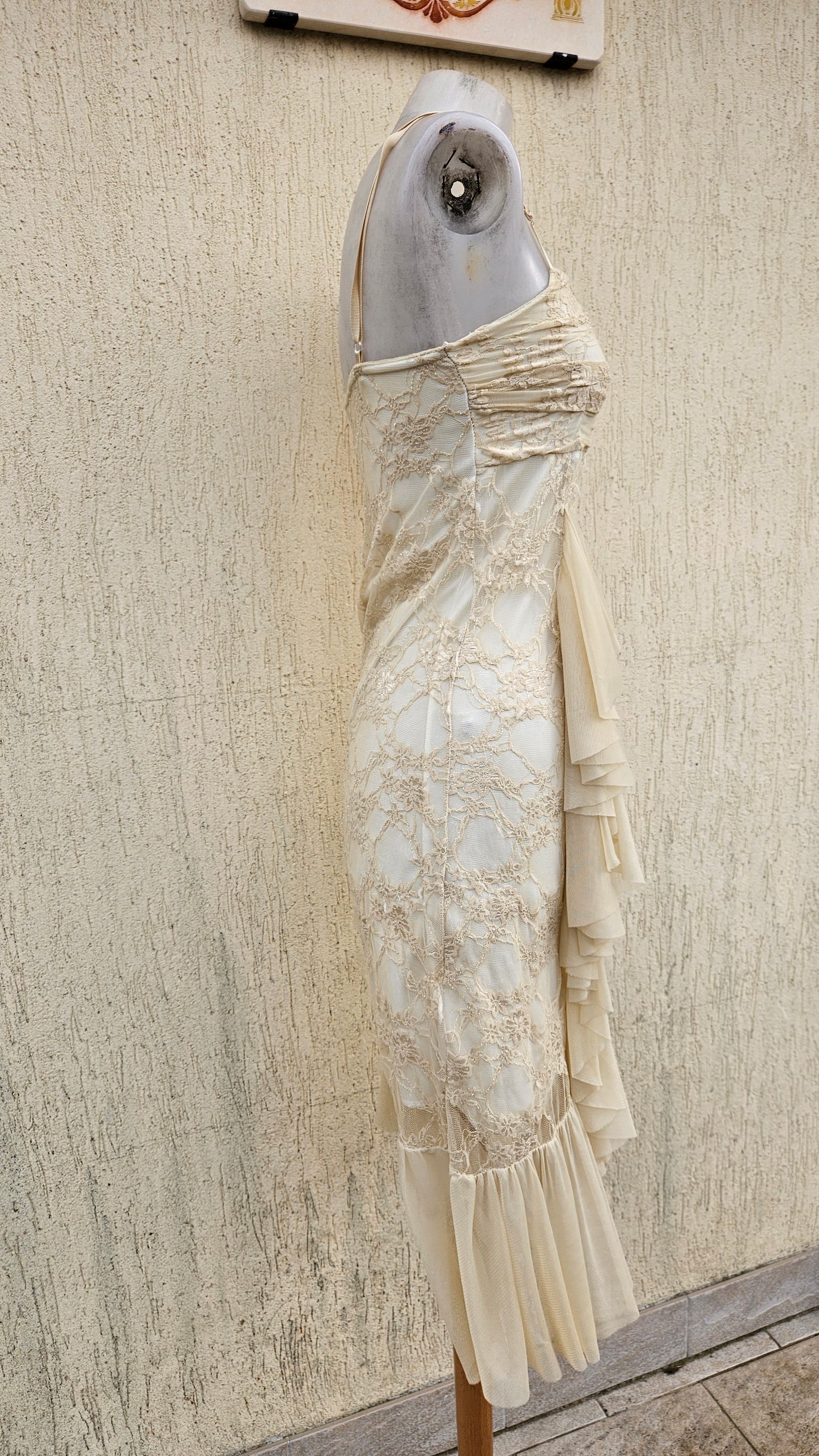 Robe en dentelle crème